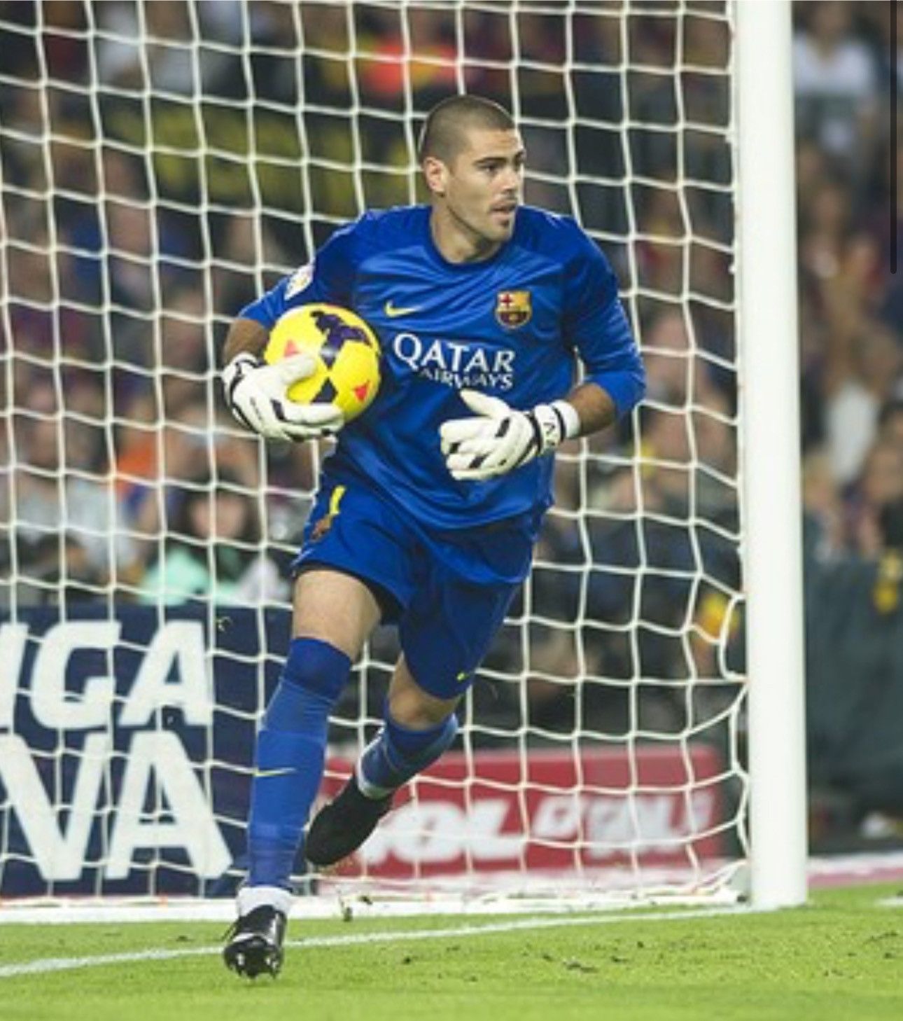 Nike Barcelona 13/14 goalkeeper gk shirt Size US L / EU 52-54 / 3 - 10 Thumbnail