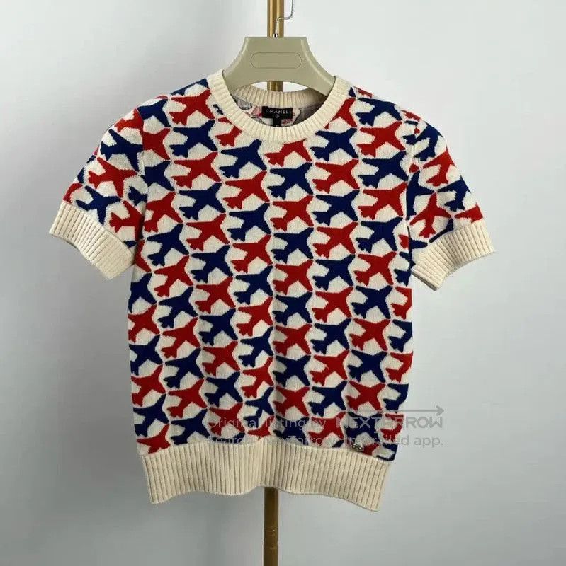 Chanel Chanel Colorful Polyester Women's T-Shirt . Size M / US 6-8 / IT 42-44 - 1 Thumbnail
