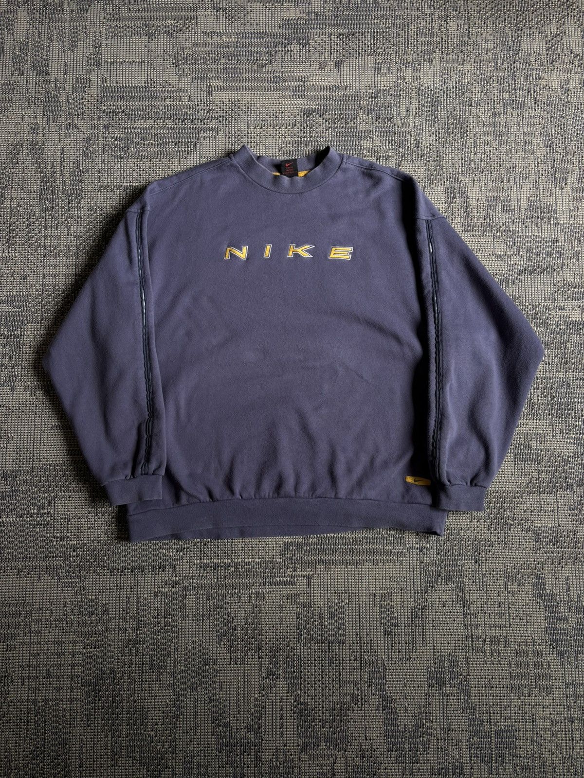 Nike Very Rare Vintage Nike Big Logo Swoosh Sun-faded Sweatshirt Size US XXL / EU 58 / 5 - 1 Thumbnail
