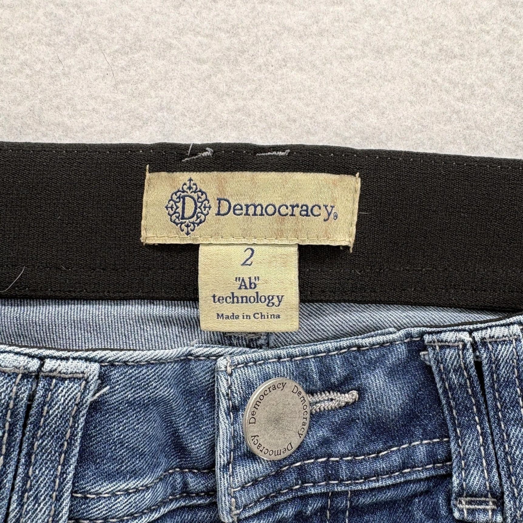 Vintage Democracy Jeans Womens 2 Blue Mid Rise Ankle Stretch 5-Pocket Denim Slim Straight Hem Distressed Modern Raw Hem Size 26" / US 2 / IT 38 - 4 Thumbnail
