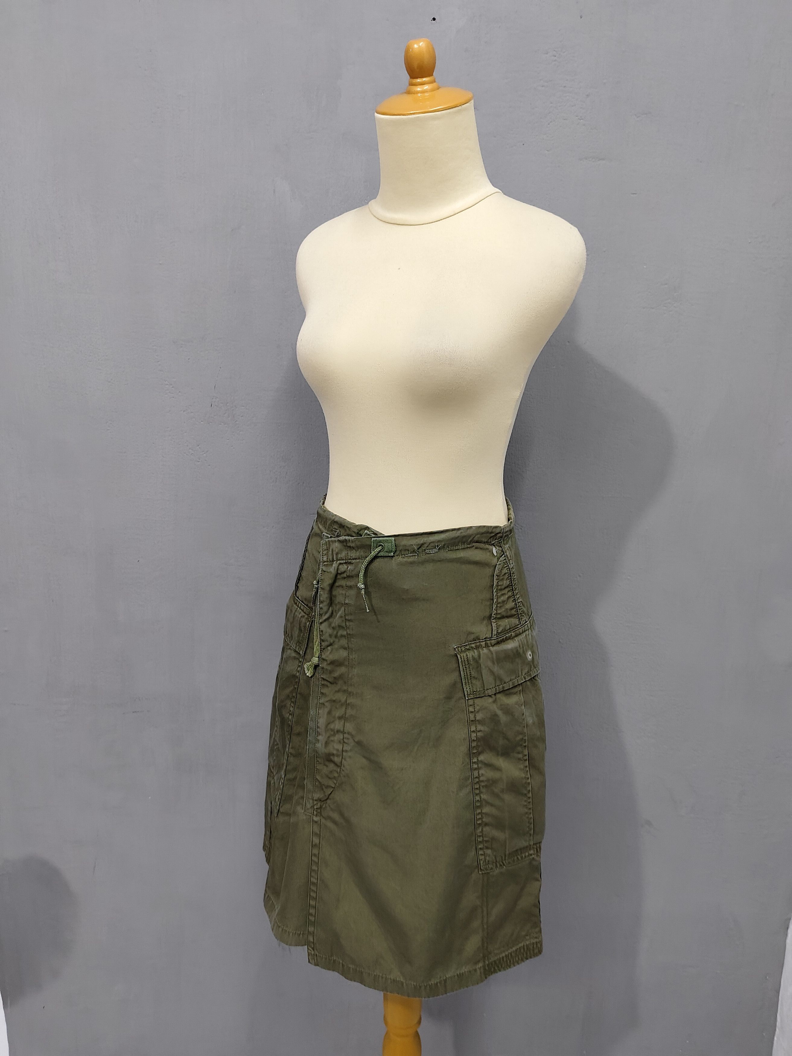 Seditionaries 🔥Rare Cockscomb Y2K Tactical Rebuild Army Asymmetric Skirt Size 29" - 3 Thumbnail