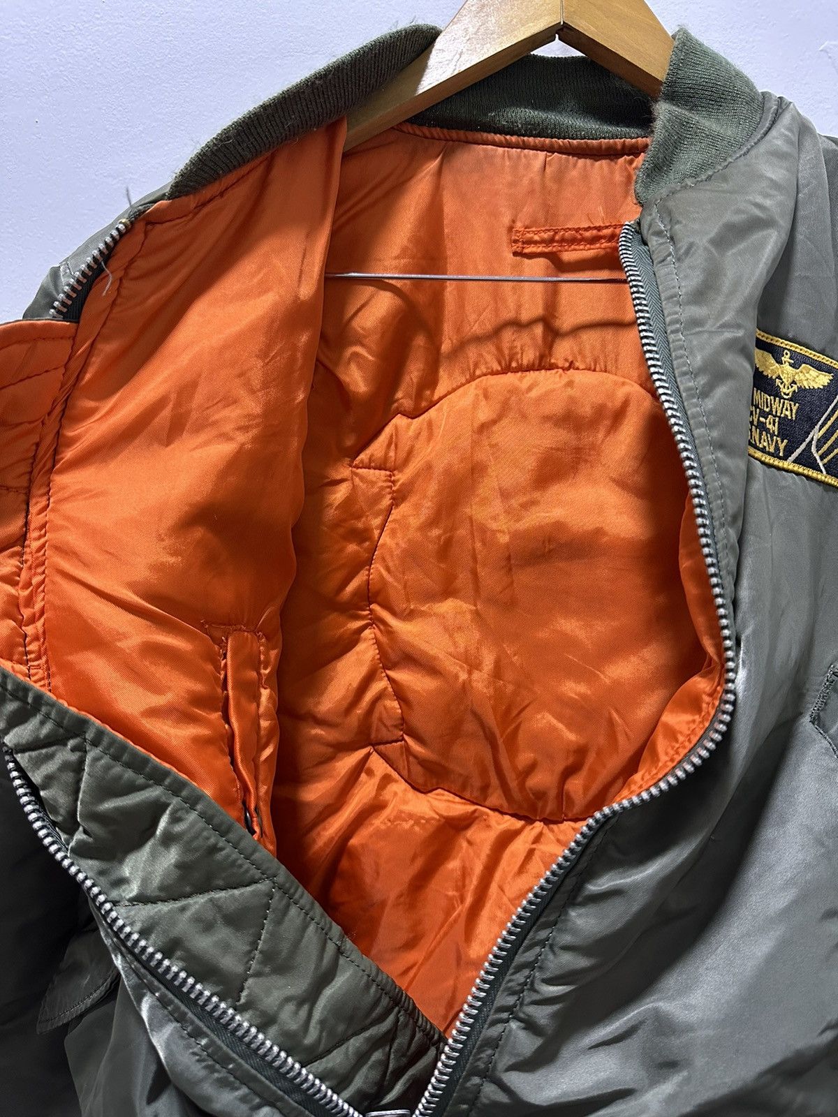 Alpha Industries × Vintage Vintage Alpha Industries MA-1 Flight Jacket USS Midway CV-41 Size US L / EU 52-54 / 3 - 10 Thumbnail