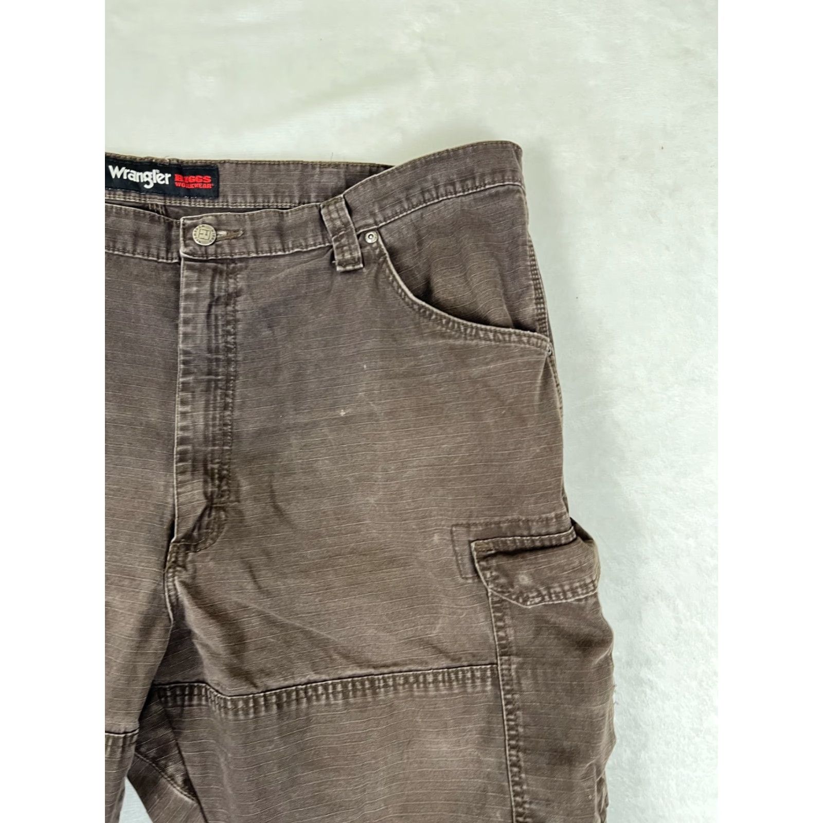 Wrangler Wrangler RIGGS Workwear Cargo Pants Brown 42x32 Cotton Canvas Relaxed Straight 90s Grunge Logo Mens Pants Size US 42 / EU 58 - 4 Thumbnail