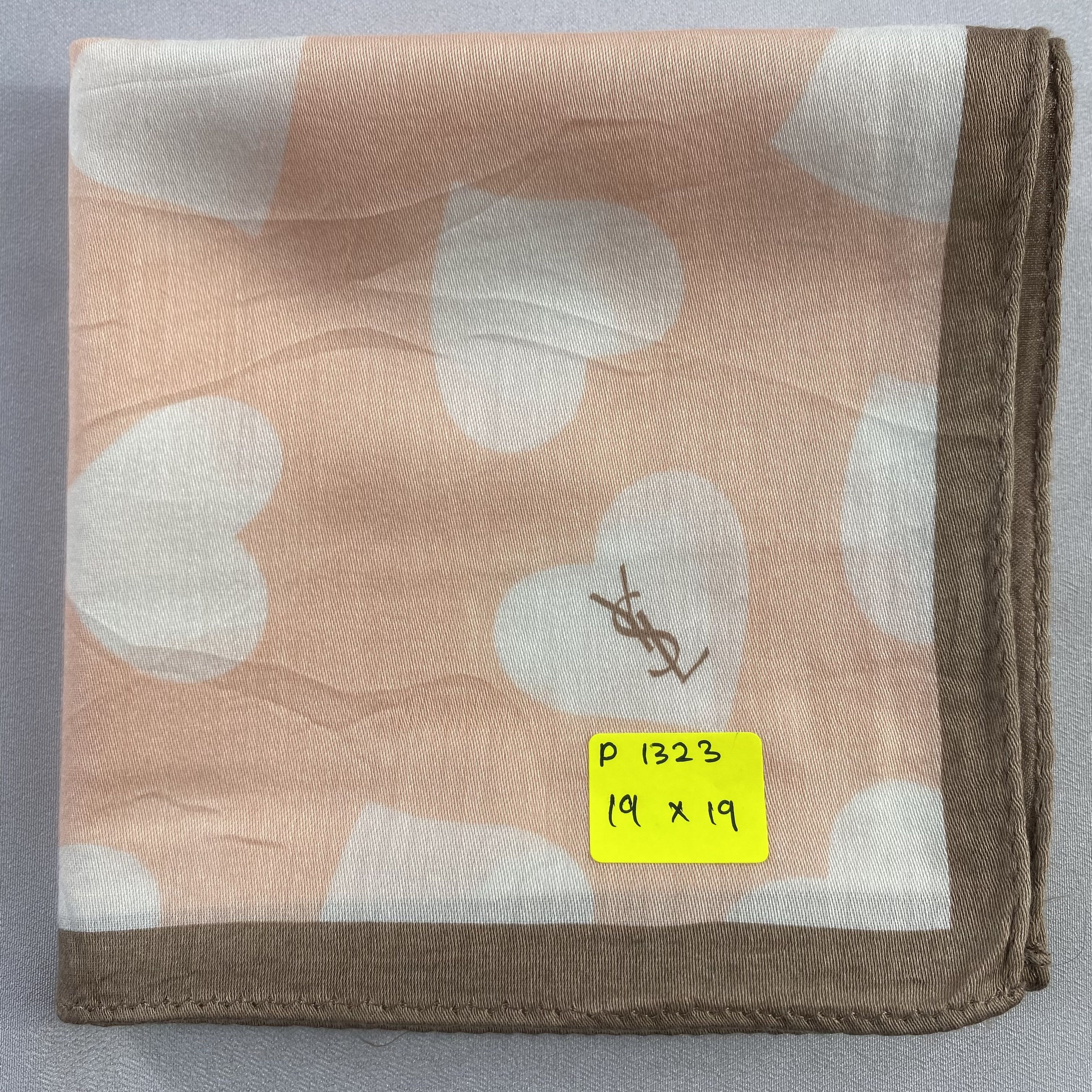 Vintage Yves Saint Laurent Bandana/ Handkerchief / Neckerchief-P1323 Size ONE SIZE - 5 Thumbnail