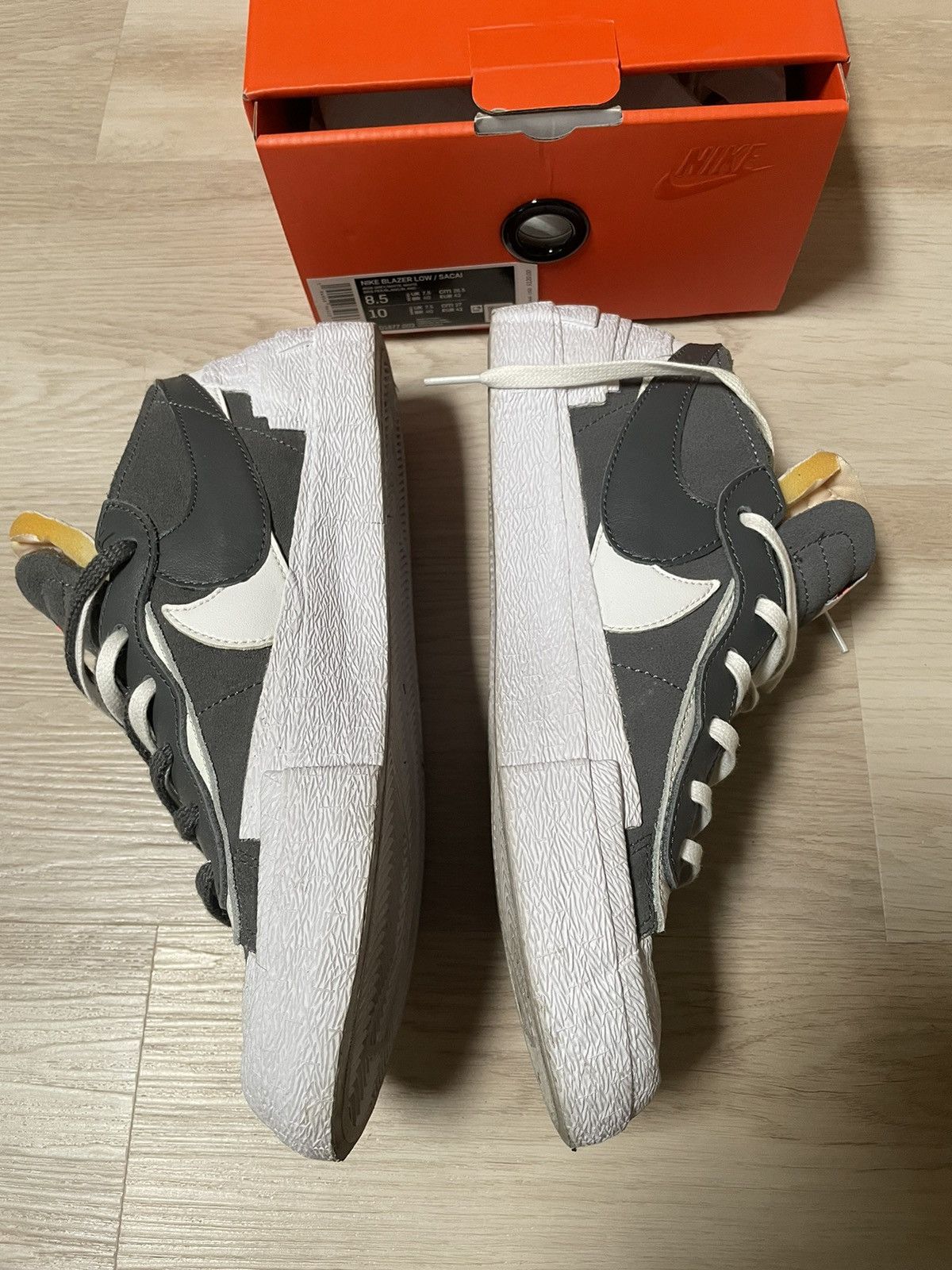 Nike × Sacai Nike x Sacai Blazer Low in White/Grey Size US 8.5 / EU 41-42 - 3 Thumbnail