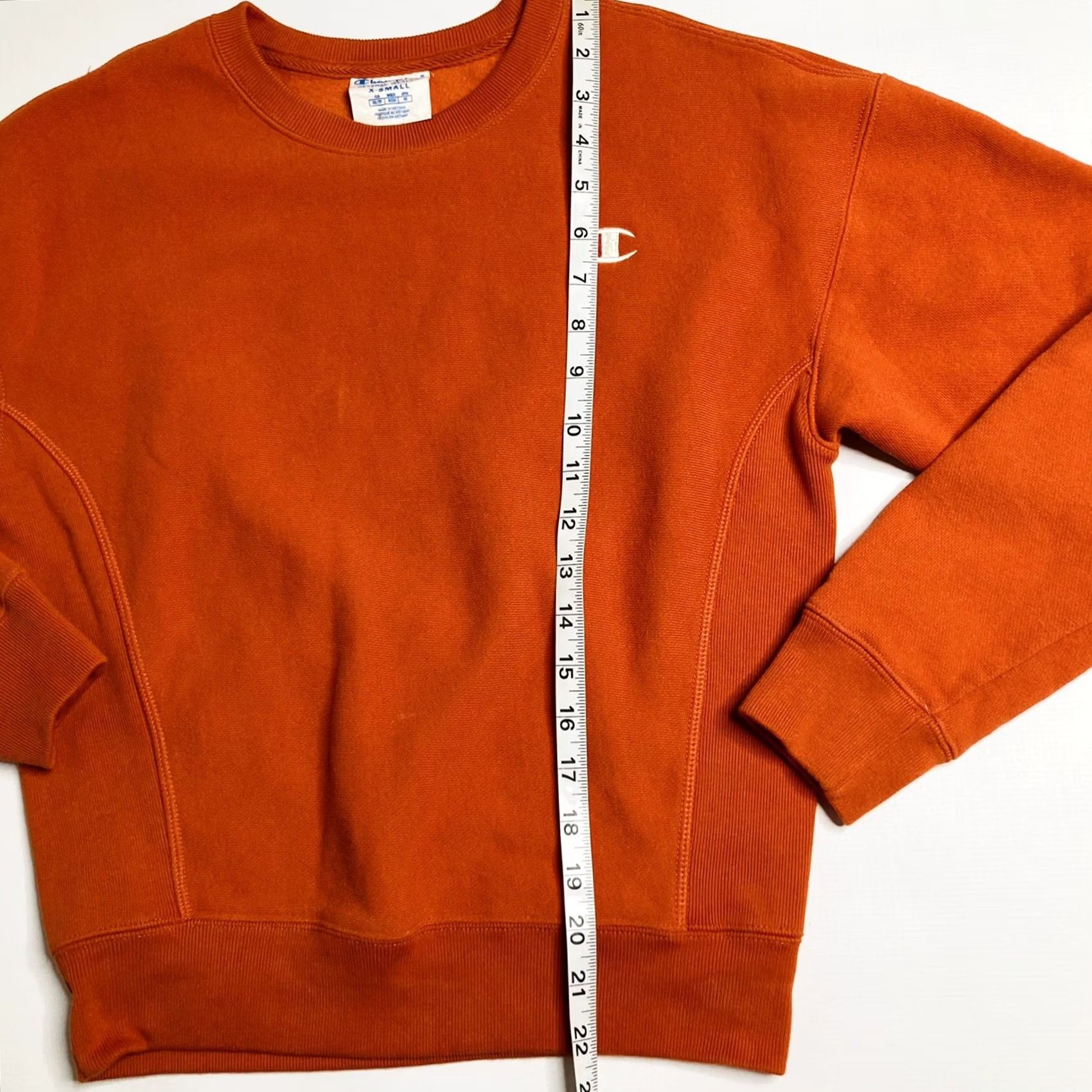 Champion VINTAGE Champion Reverse Weave Orange Sweatshirt Crew Neck Womens XS EUC Shirt Sweatshirt Women EUC Gators Logo Long Sleeve 84% cotton 16% polyester Size XS / US 0-2 / IT 36-38 - 6 Thumbnail