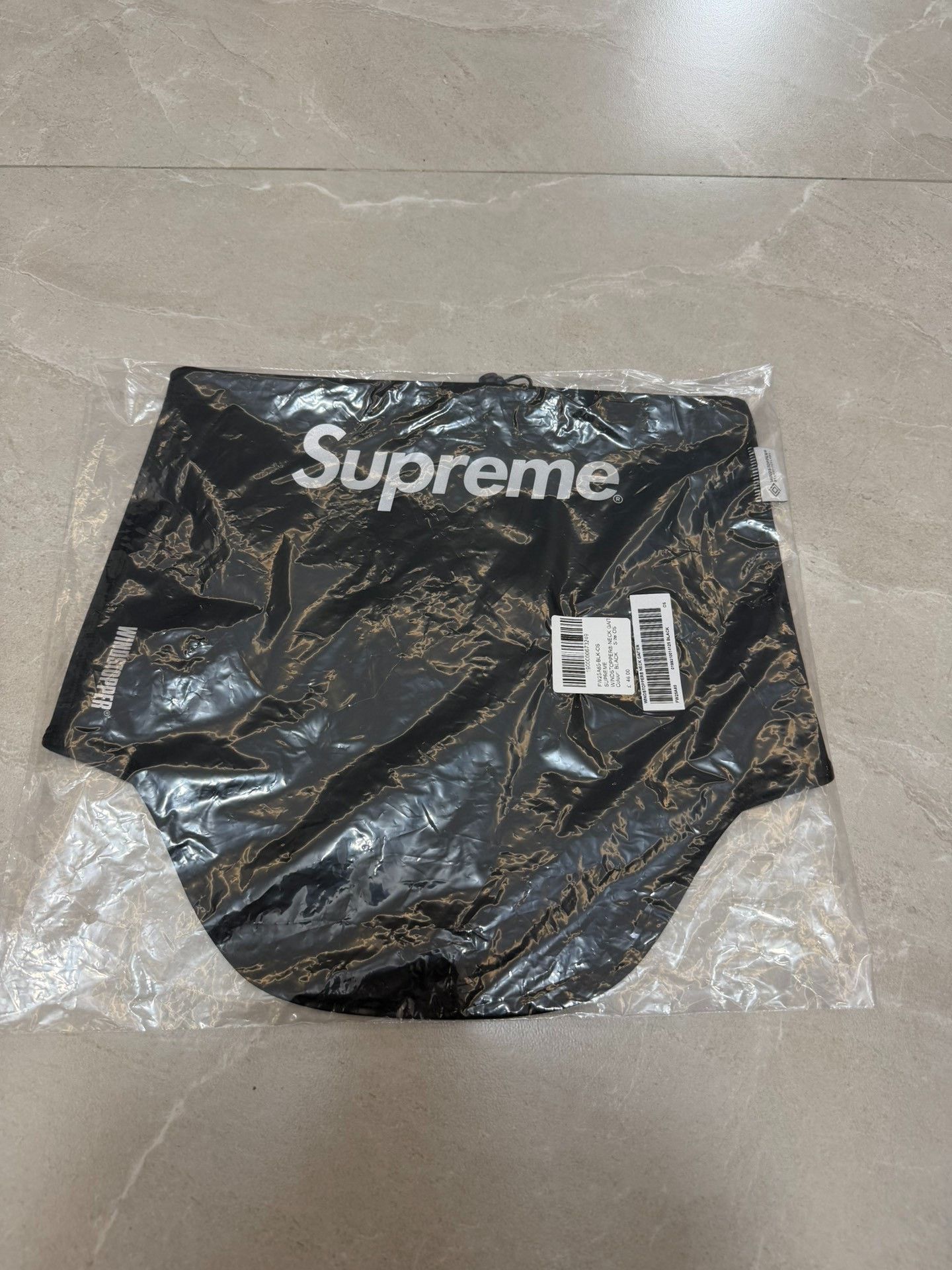 Supreme WINDSTOPPER Neck Gaiter black 【公式通販】