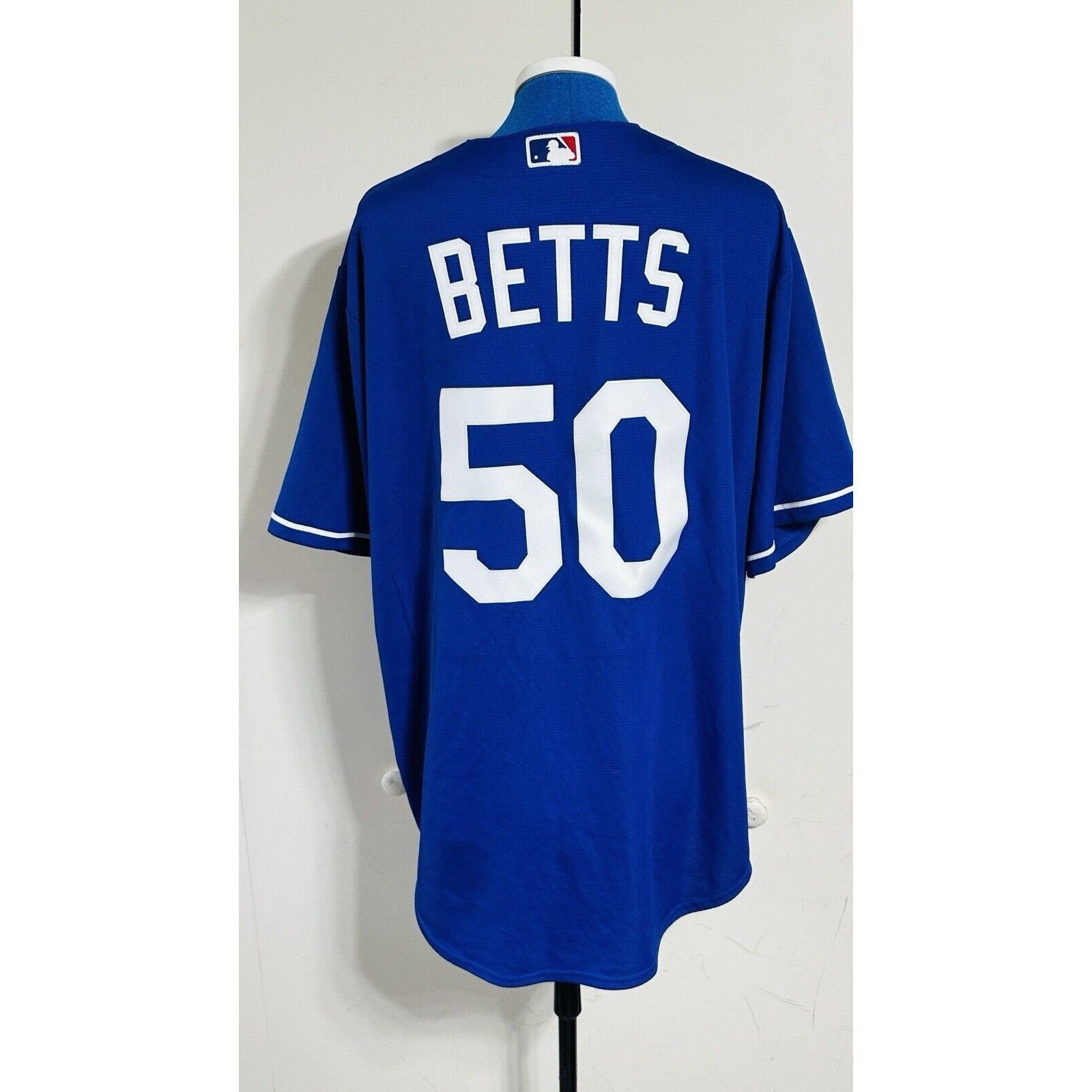 MLB Mookie Betts Los Angeles Dodgers Blue Mens Large Jersey Size US L / EU 52-54 / 3 - 4 Thumbnail