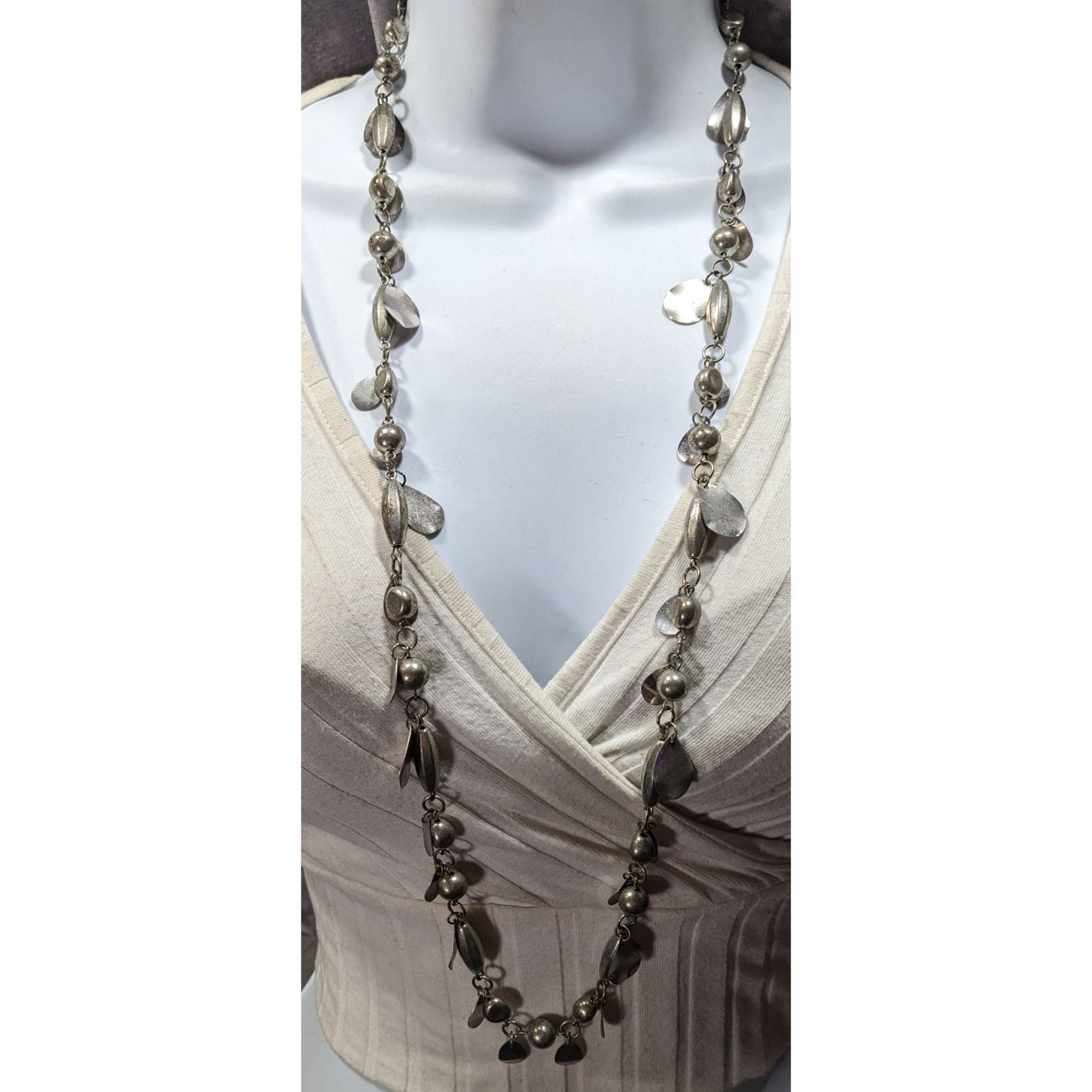 Other Abstract Metallic Bead Chain And Charm Necklace Silver Tone Size ONE SIZE - 2 Thumbnail
