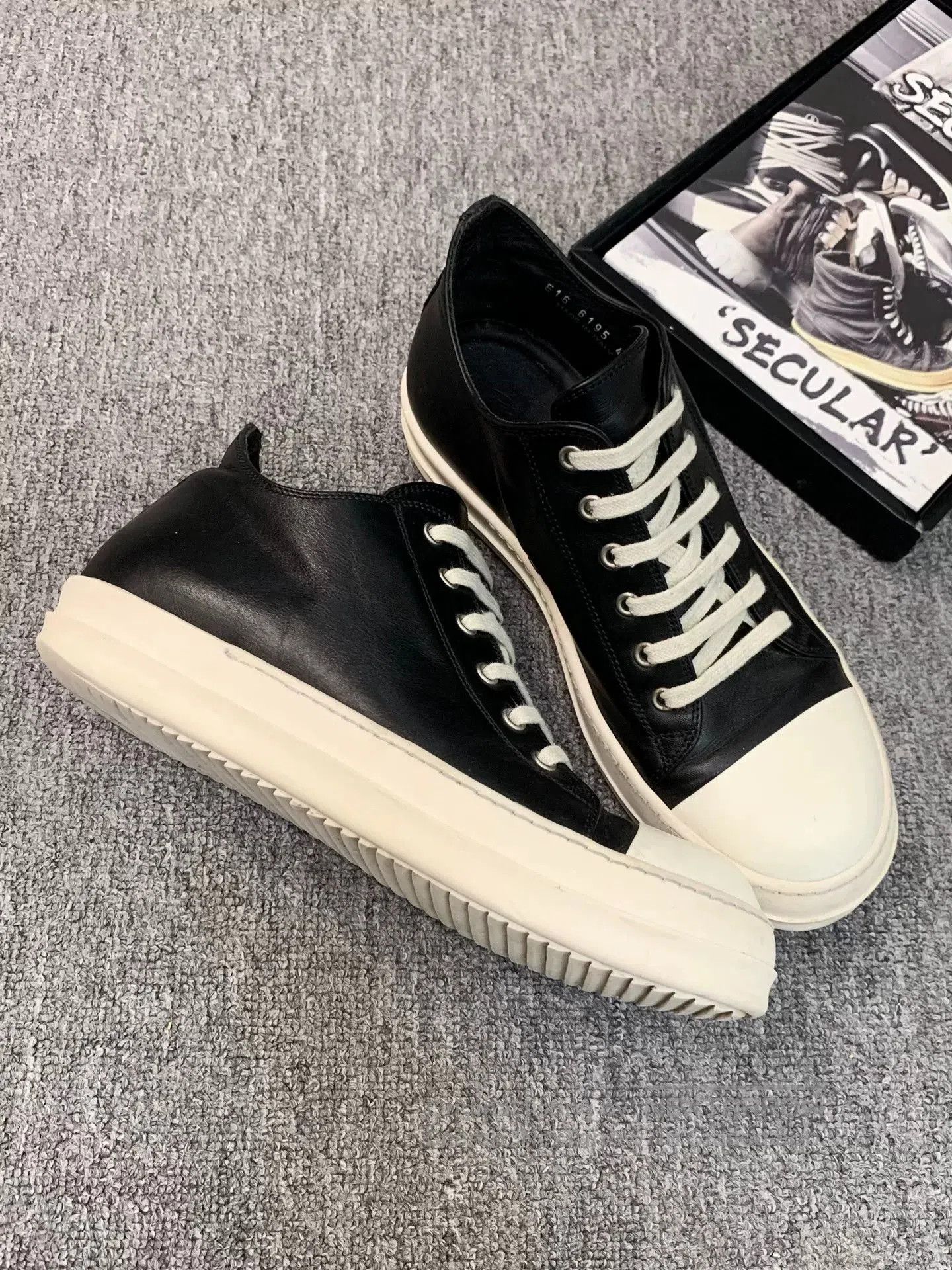 Rick Owens Rick Owens Low. Size US 8.5 / EU 41-42 - 2 Thumbnail