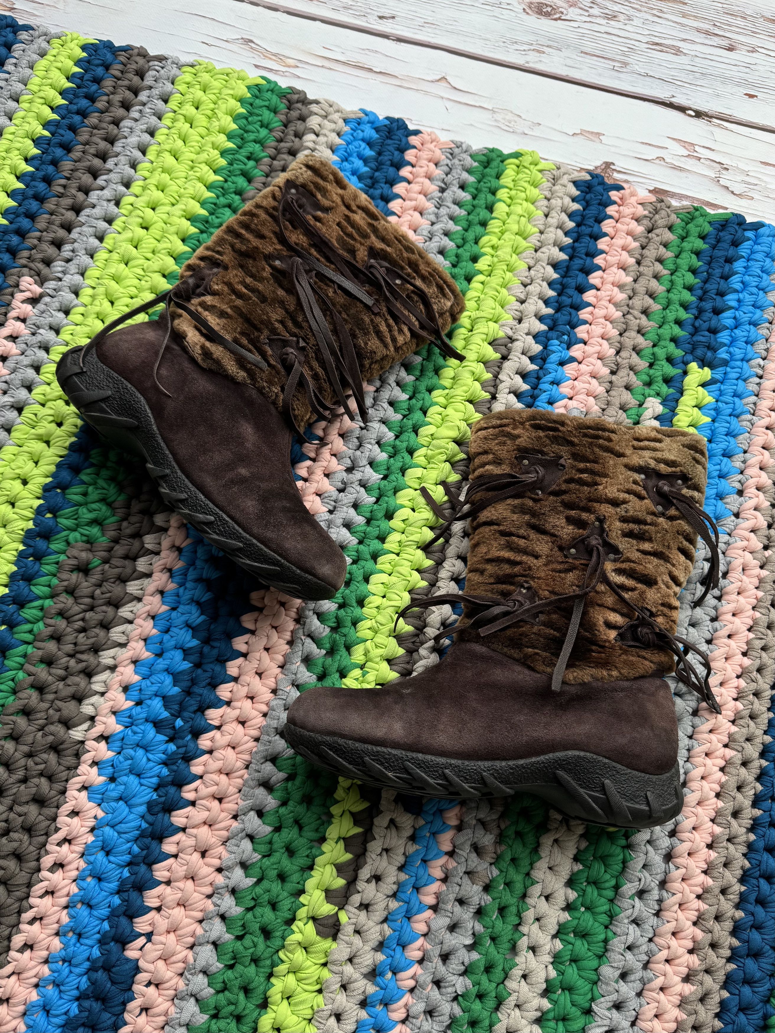 Japanese Brand Y2K Suede Leather Boots With Sheepskin Details (ET1)(D15) Size US 7 / IT 37 - 1 Thumbnail
