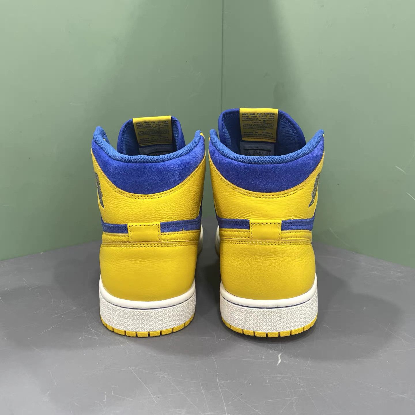 Jordan Brand Air Jordan 1 Laney High K15 Size US 12.5 / EU 45-46 - 6 Thumbnail