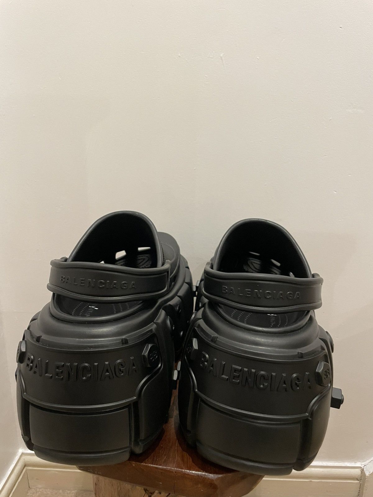 Balenciaga Balenciaga Hard Crocs EU 45 Brand New (Black/Black) Size US 11 / EU 44 - 4 Thumbnail