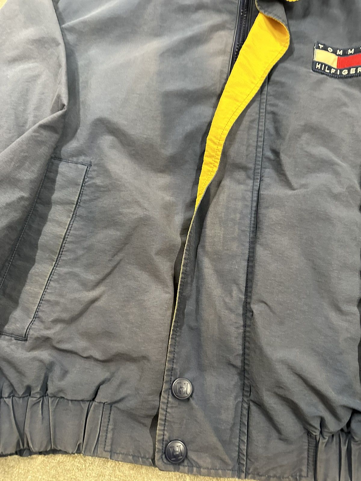 Tommy Hilfiger Vintage 90s Tommy Hilfiger Sleeve Spell Out Jacket USA Size US M / EU 48-50 / 2 - 4 Thumbnail