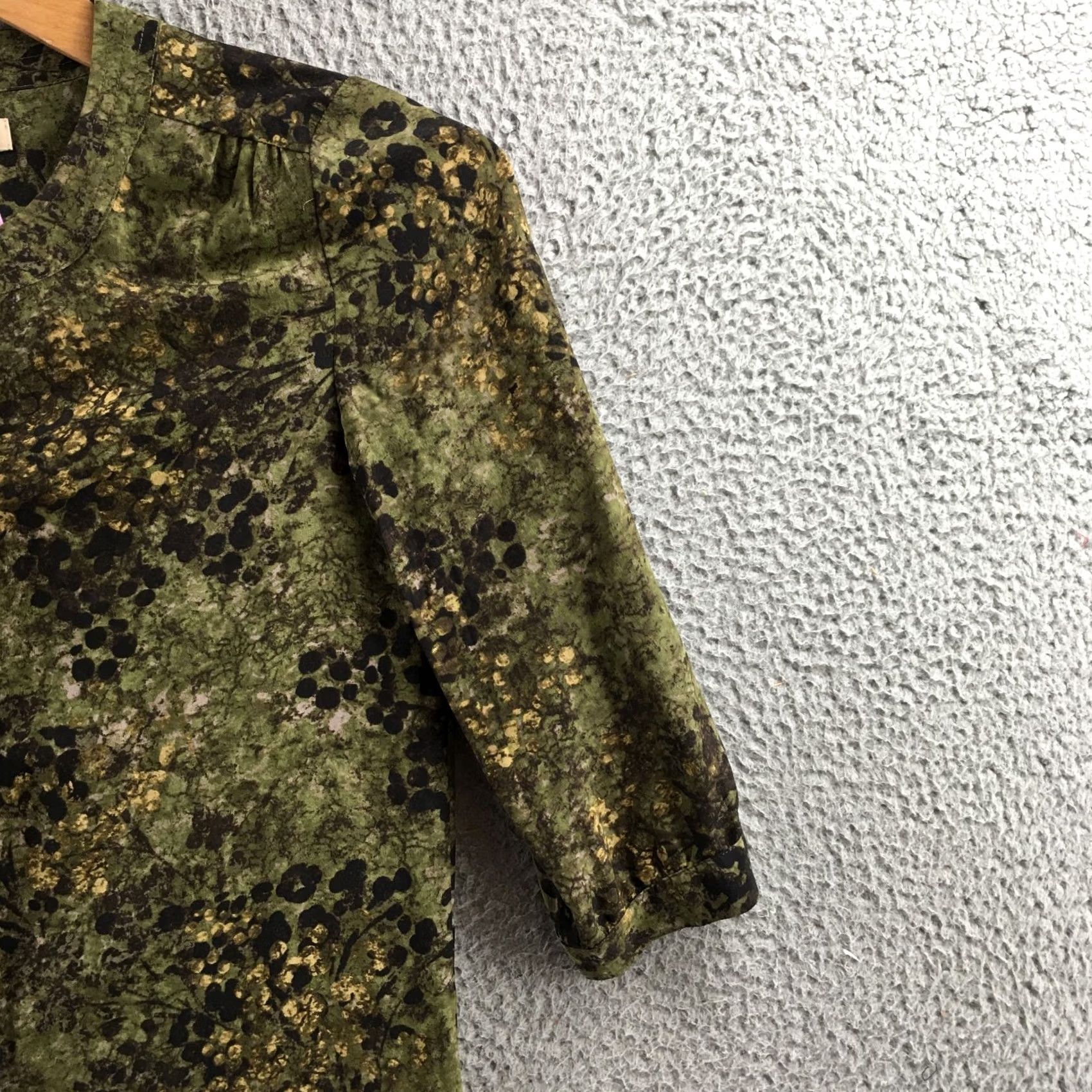 Banana Republic Banana Republic Blouse Womens 0 Green Silk Casual 3/4 Sleeve Pull On Top Size XS / US 0-2 / IT 36-38 - 4 Thumbnail