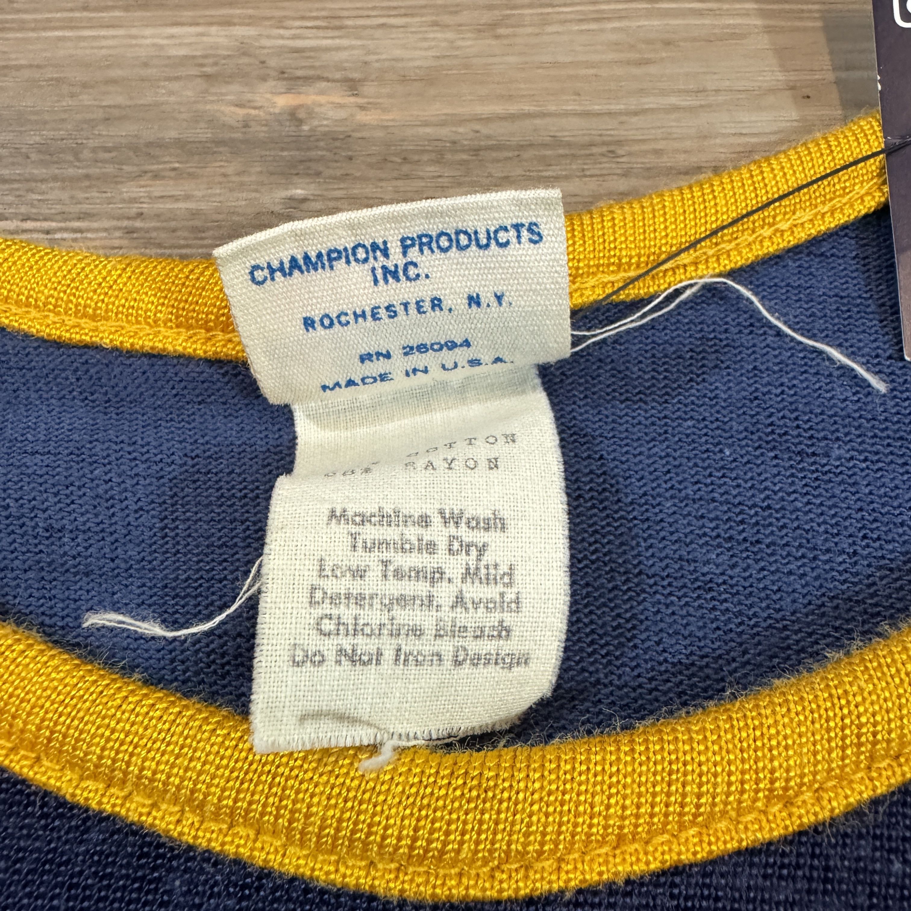 Champion × Vintage 1970s Vintage CHAMPION Dickinson College Running Jersey Size US M / EU 48-50 / 2 - 6 Thumbnail