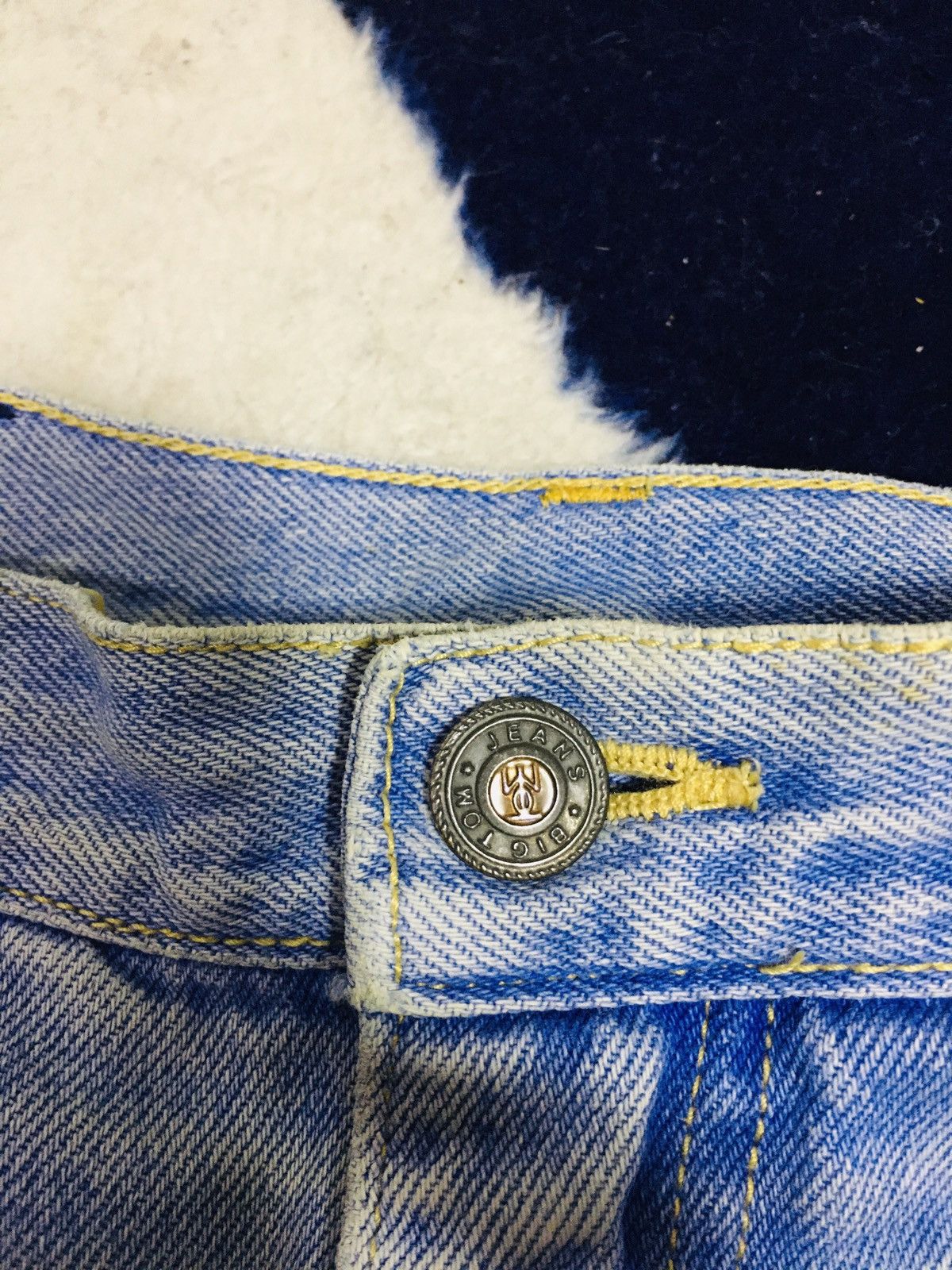 Other Big Tom Distressed Jeans (17) Size US 35 - 12 Thumbnail