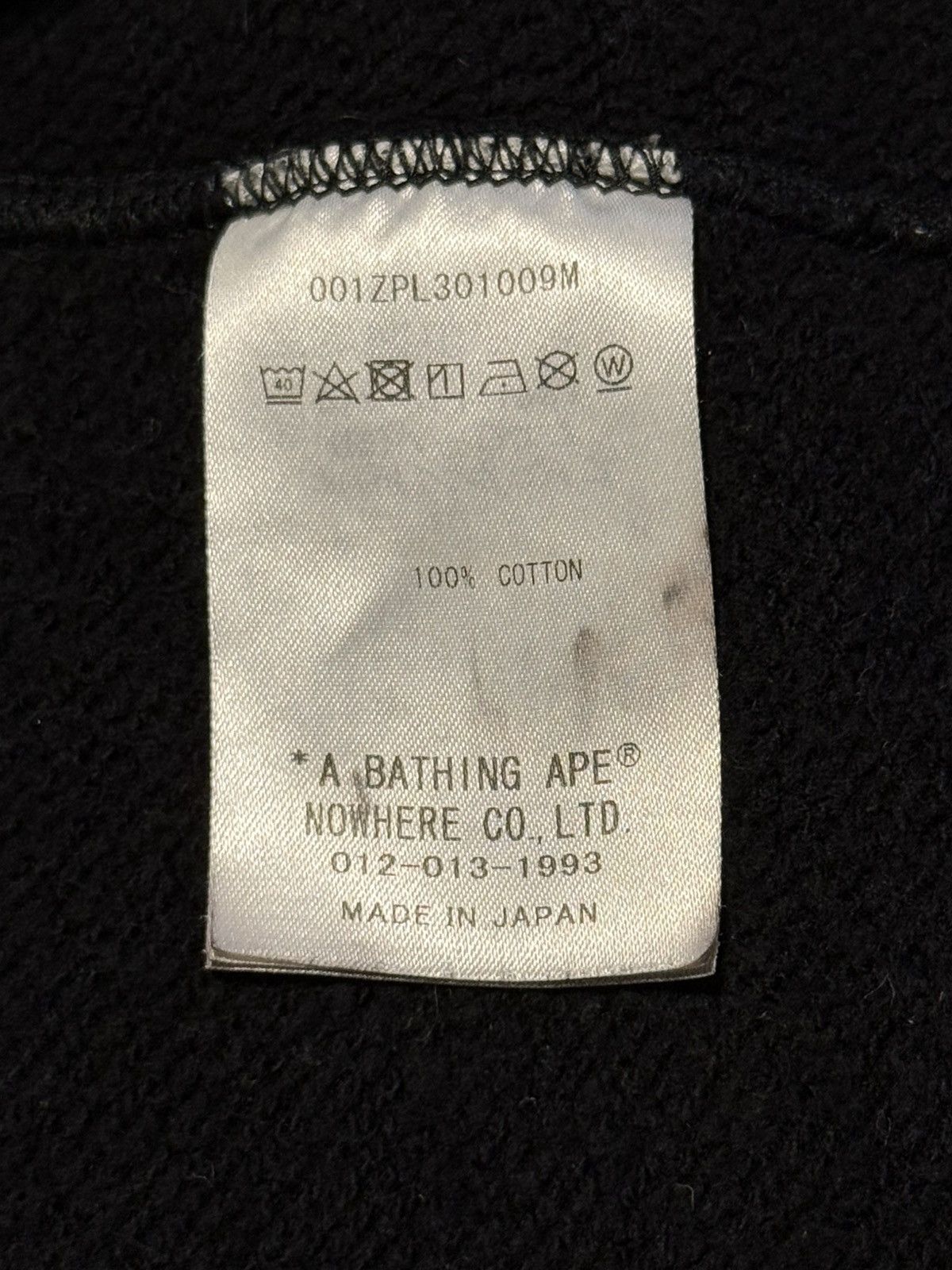 Bape Bape Neon Camo Shark Zip Size US L / EU 52-54 / 3 - 6 Thumbnail