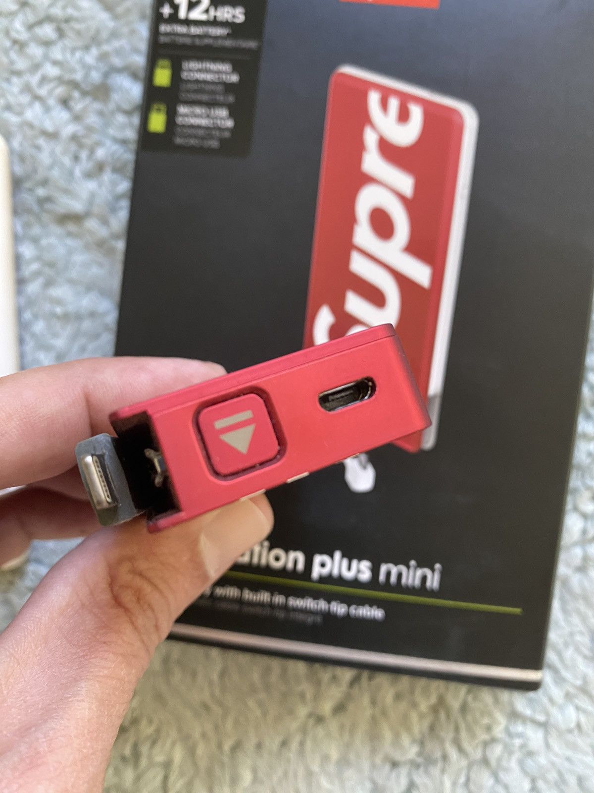 Supreme Supreme X Mophie power station mini charger and keychain Size ONE SIZE - 5 Thumbnail