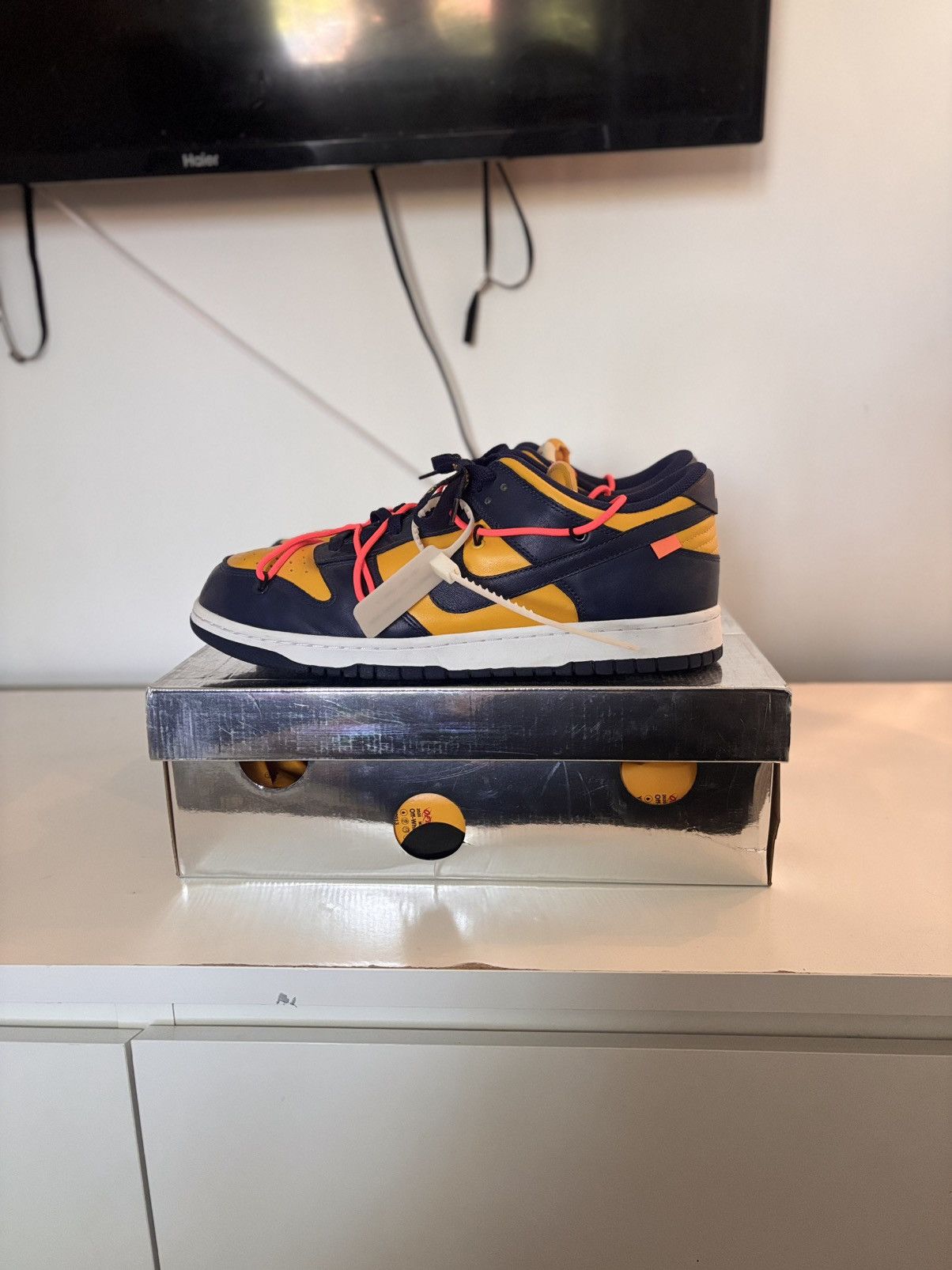 Nike × Off-White Nike X Off-White Dunk slow University Gold Size US 13 / EU 46 - 3 Thumbnail