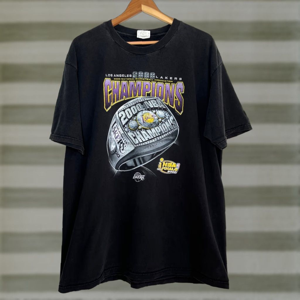 Champion Champion LA Lakers 2000 NBA Champions T-Shirt XL Men’s Vintage Black Cotton Crew Neck Short Sleeve, Size XL, Football? Size US XL / EU 56 / 4 - 1 Thumbnail