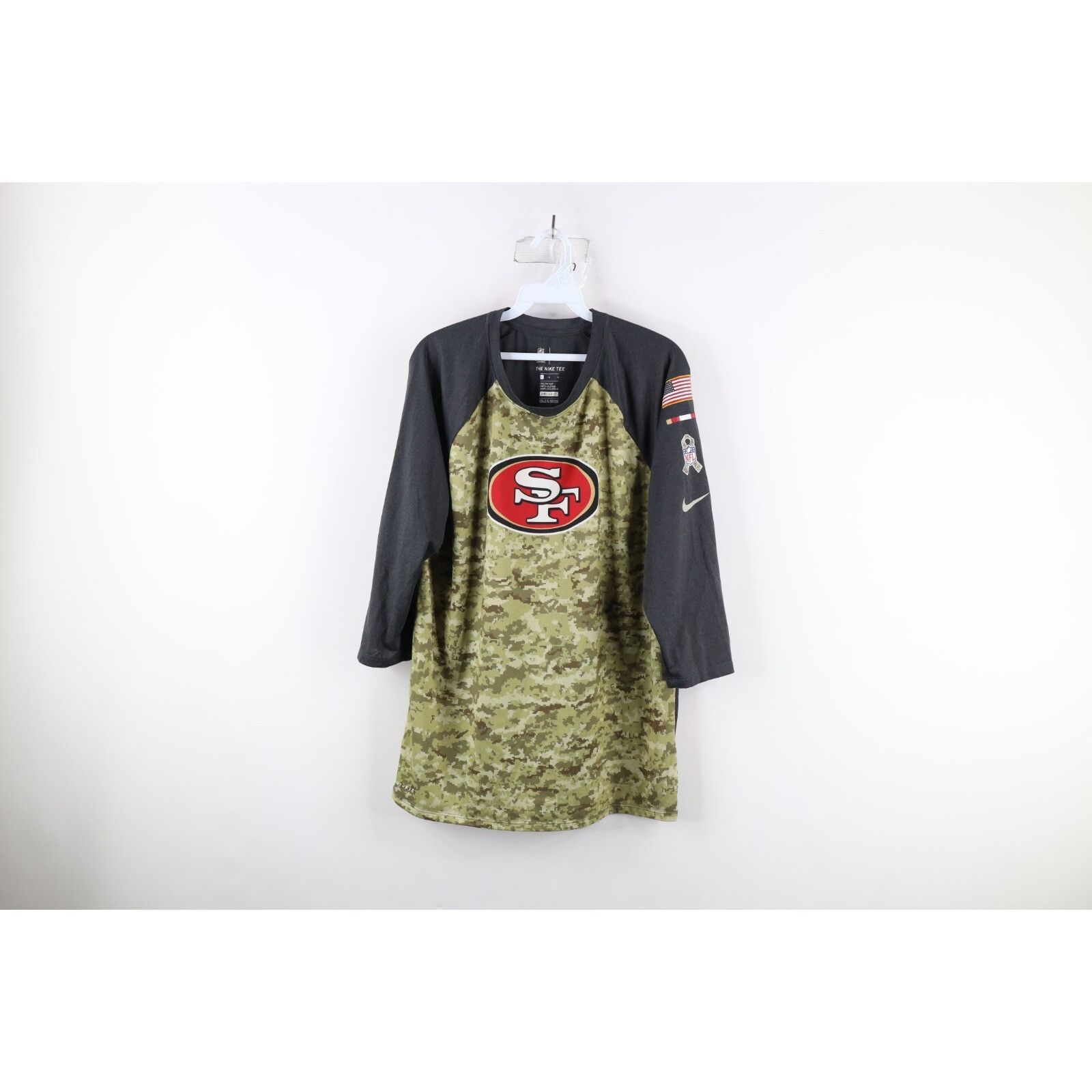 Nike Nike Salute To Service San Francisco 49ers Raglan T-Shirt Size US L / EU 52-54 / 3 - 1 Thumbnail