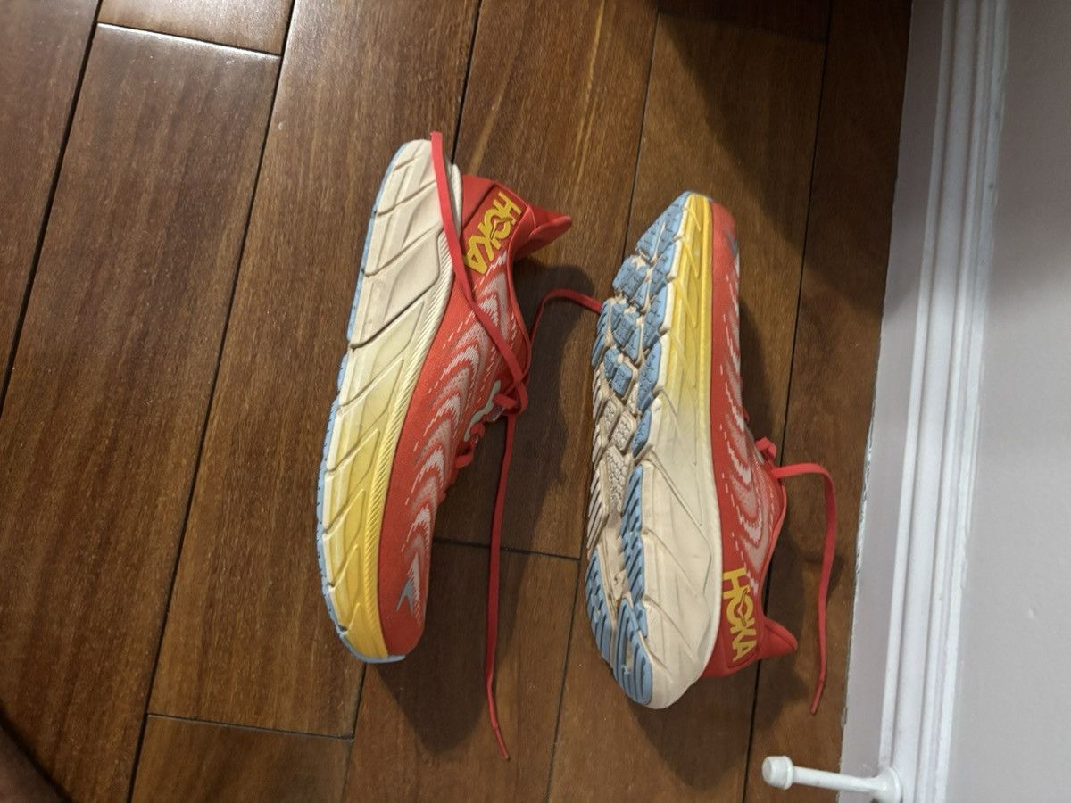 Hoka Hoka Arahi 6 Size US 9 / EU 42 - 3 Thumbnail