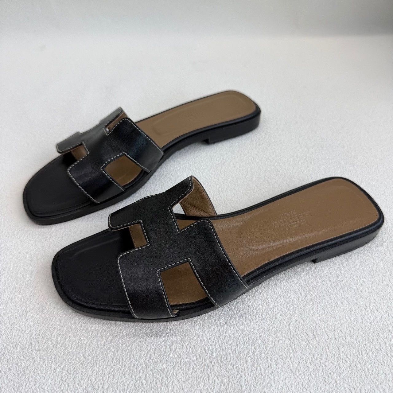 Hermes Hermes Leather Black Sandals us_6-5 Women Size US 6.5 / IT 36.5 - 1 Thumbnail