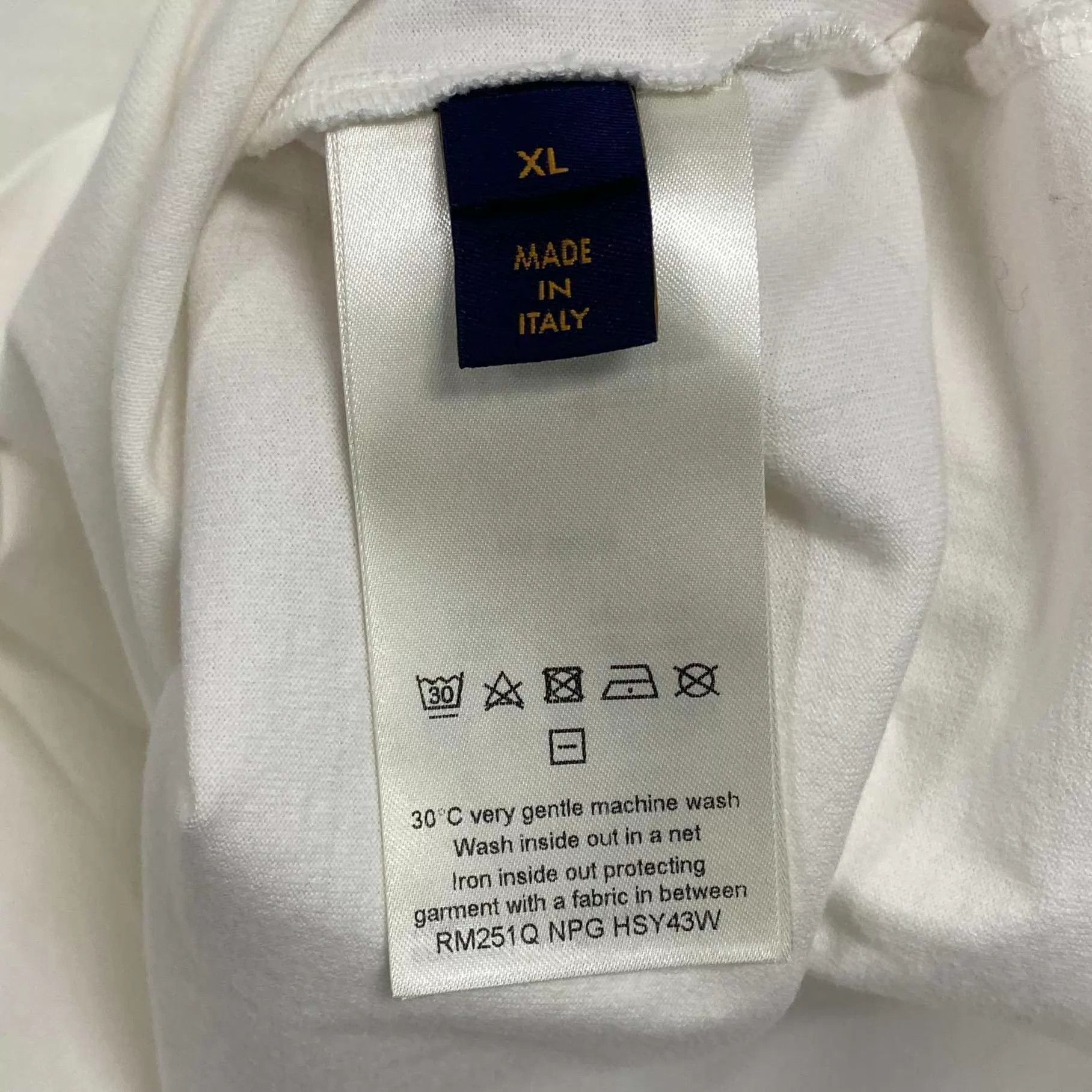 Louis Vuitton LV embossed logo hoodie XL Size US XL / EU 56 / 4 - 5 Thumbnail