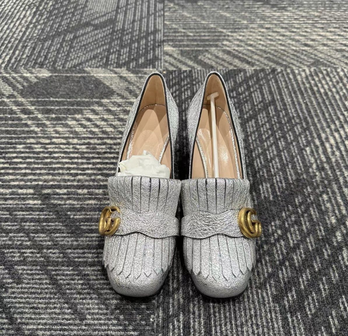 Gucci Gucci Silver Fringe High Heels J42 Size US 5.5 / IT 35.5 - 2 Thumbnail