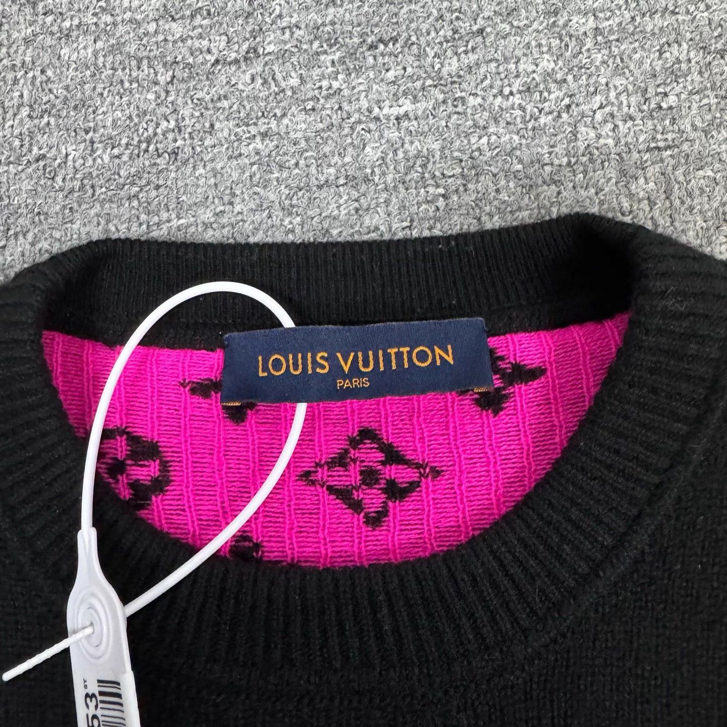 Louis Vuitton LV Cashmere Monogram Reversible Sweater XL 95 New Size US XL / EU 56 / 4 - 5 Thumbnail