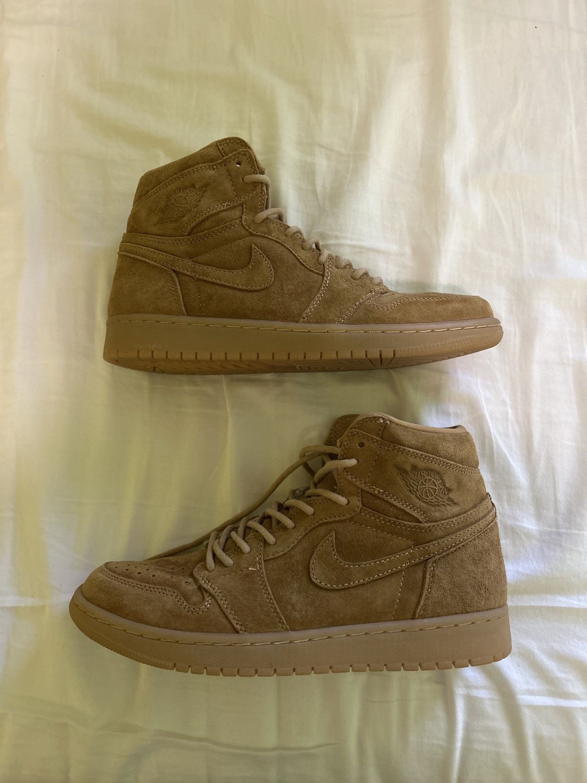 Jordan Brand Nike Air Jordan 1 Retro High Wheat Size US 8.5 / EU 41-42 - 1 Thumbnail