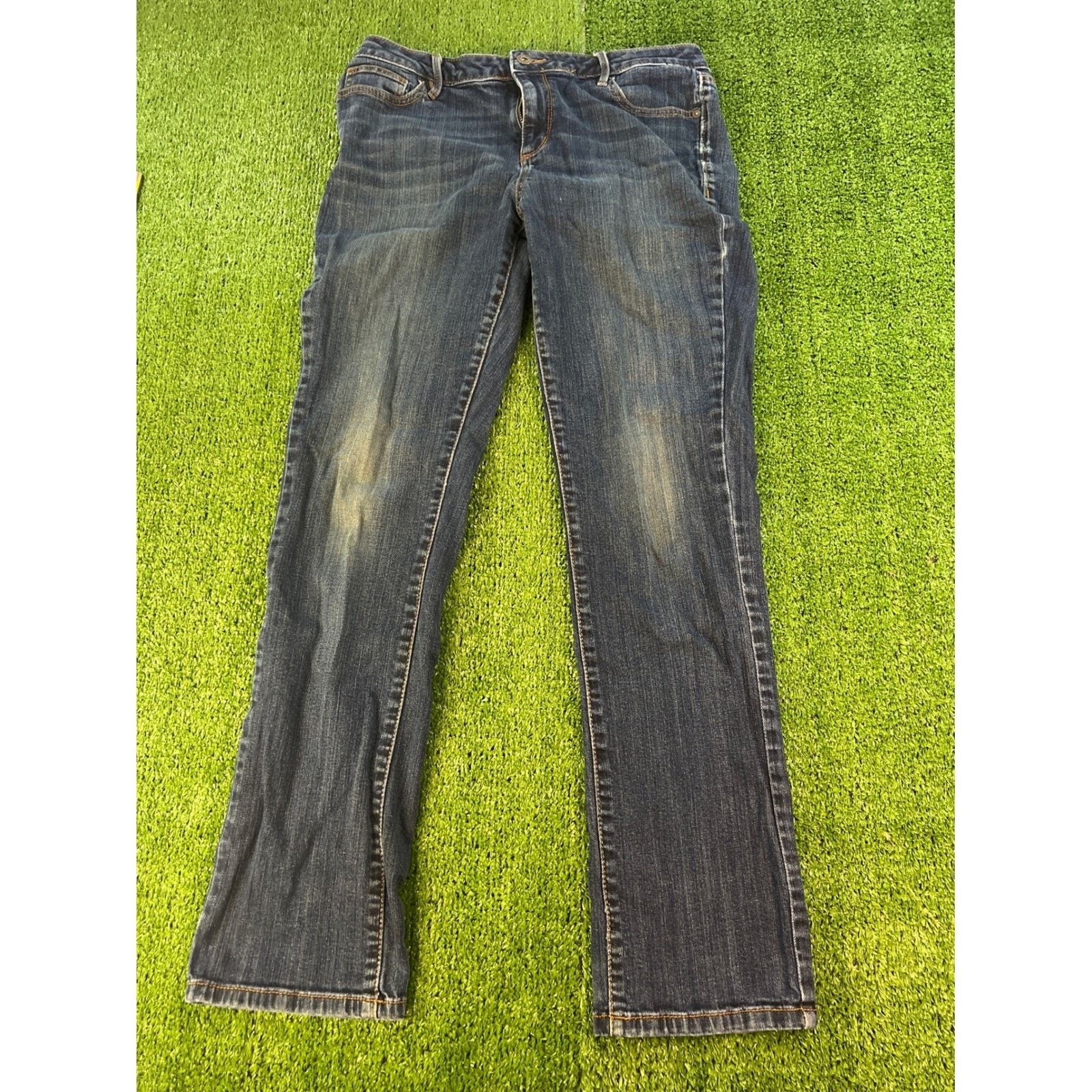 Liz Claiborne Liz Claiborne Dark Wash Denim Jeans Straight Leg Women 10 Size 34" / US 12 / IT 48 - 1 Thumbnail