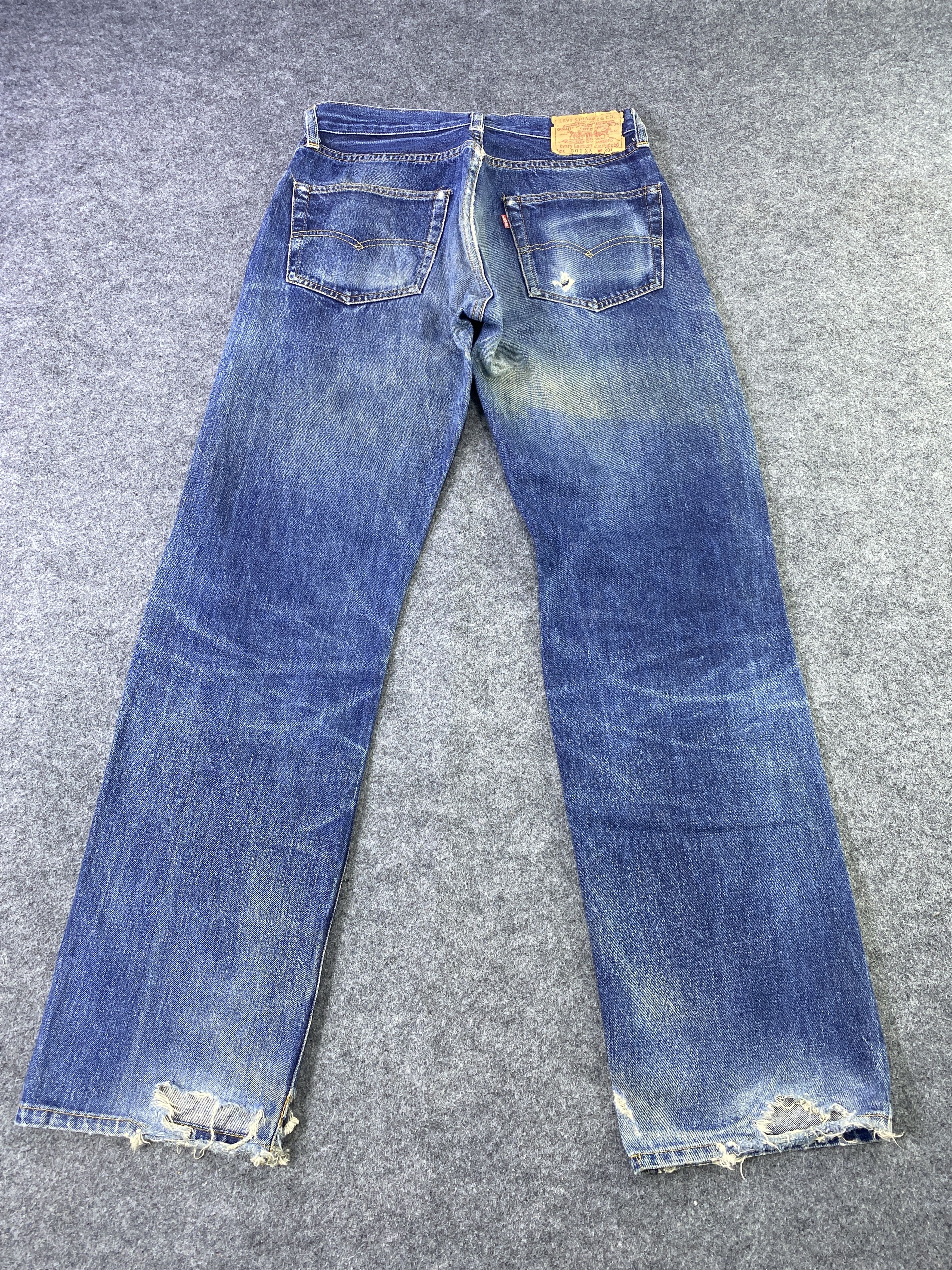 Levi's VINTAGE LEVI'S 501xx REDLINE DISTRESSES BLUE WASH JEANS-J888 Size US 30 / EU 46 - 4 Thumbnail