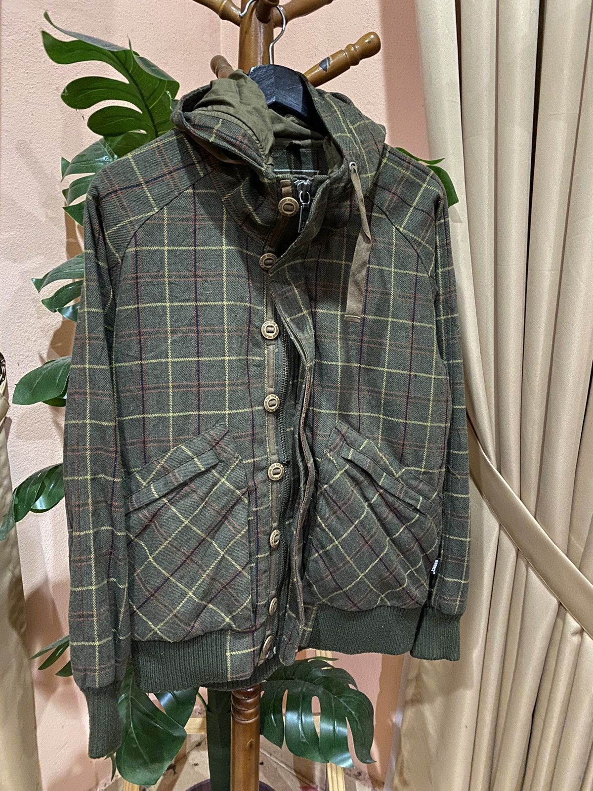 ADDICT Addict Plaid Wool-Blend Hoodie Jacket – Classic Streetwear Size US S / EU 44-46 / 1 - 3 Thumbnail