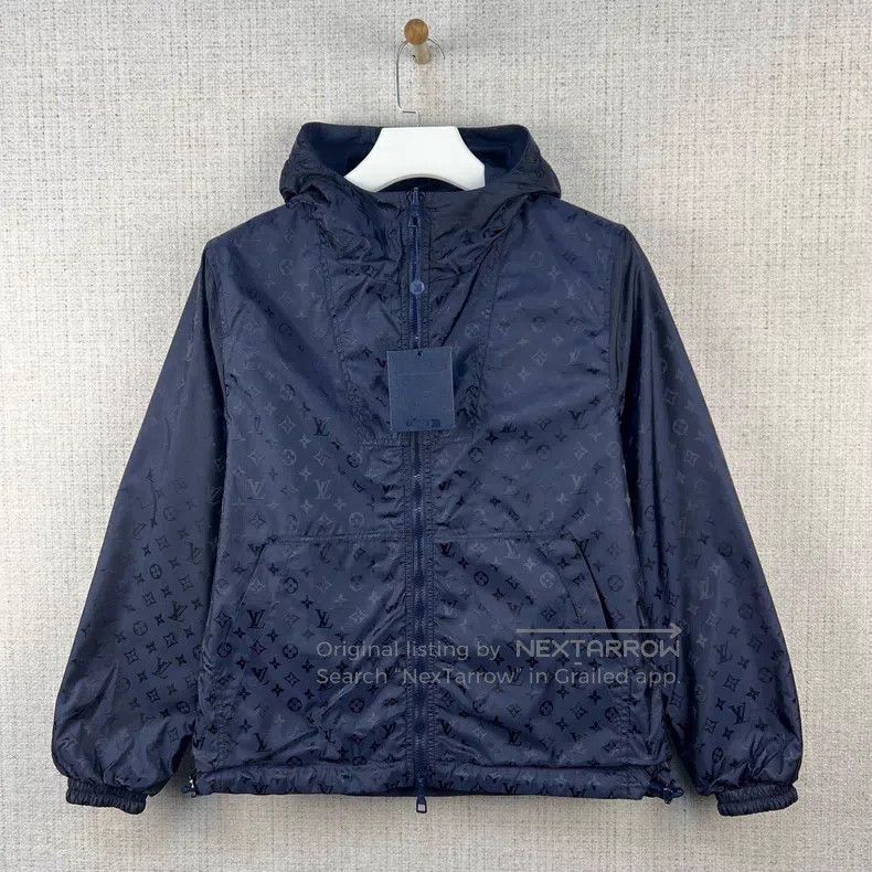 Louis Vuitton Louis Vuitton Logo Full Pin Reversible Casual Hooded Long Size US S / EU 44-46 / 1 - 3 Thumbnail