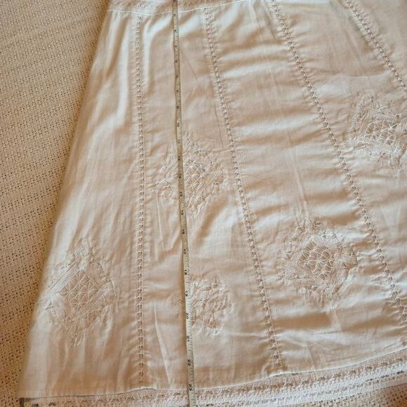 Apt. 9 Apt. 9 Lined White Lace Throughout & Bottom Side Zippered Sz Size 32" / US 10 / IT 46 - 3 Thumbnail