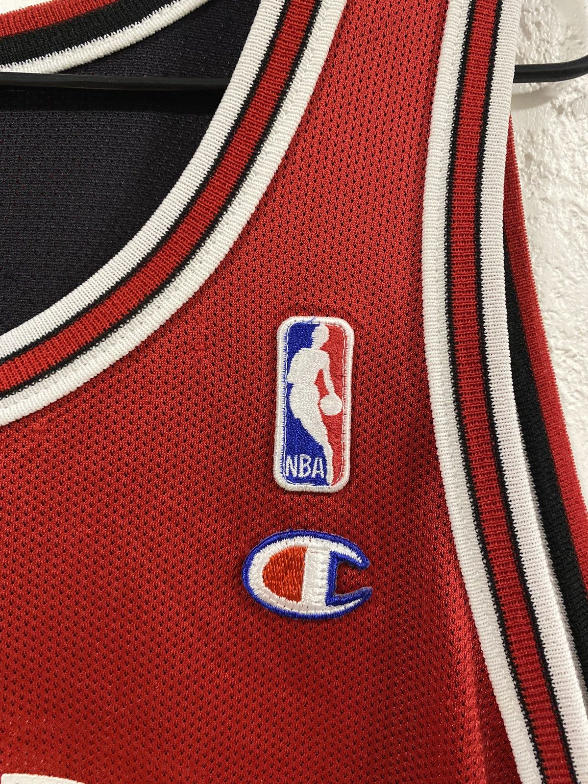 Champion Rare Champion Chicago Bulls Reversible NBA Jersey 44/M Size US M / EU 48-50 / 2 - 3 Thumbnail