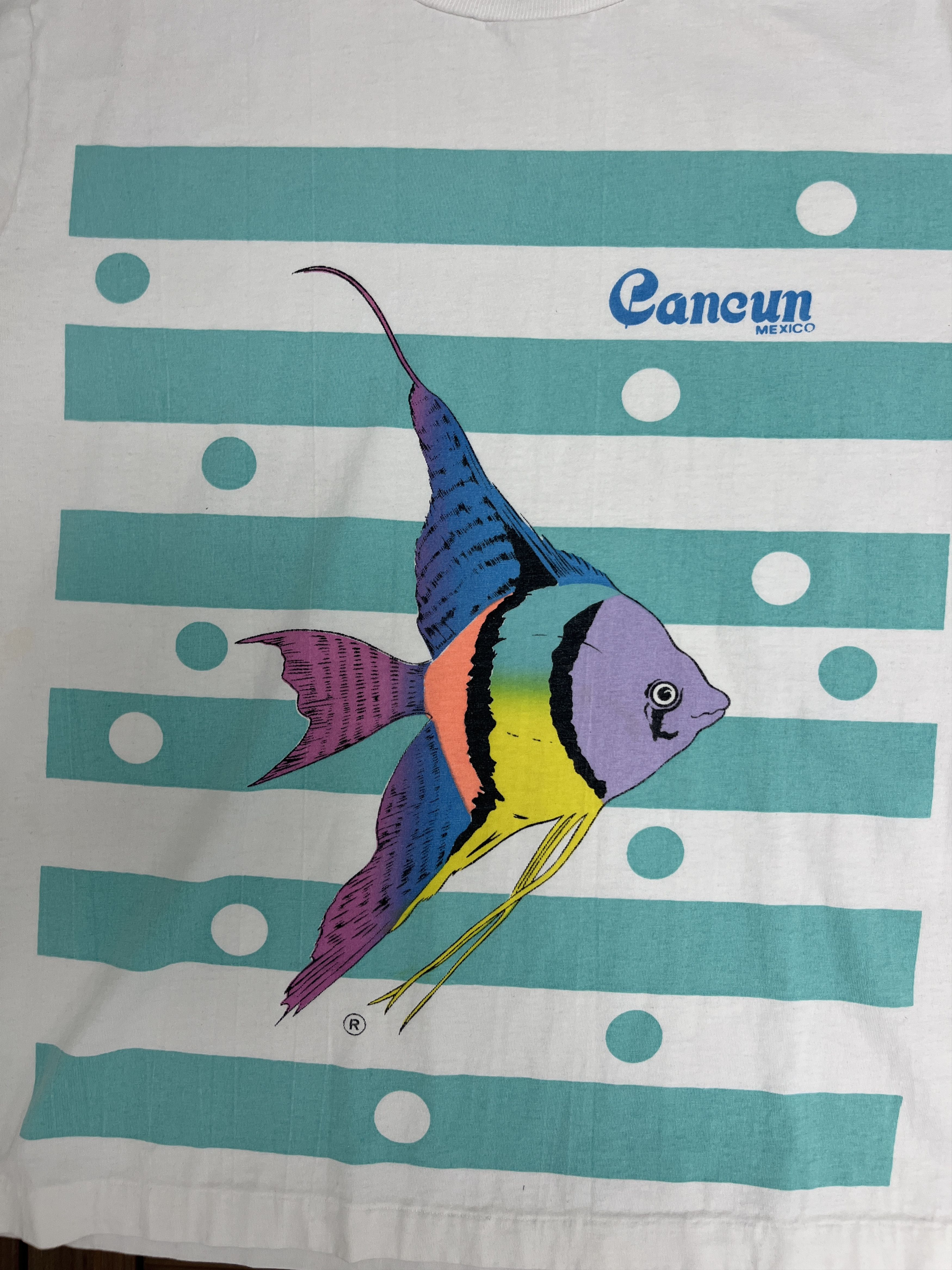 Vintage Cancun, Mexico Fish Vintage White T-Shirt Tee Size US XL / EU 56 / 4 - 2 Thumbnail