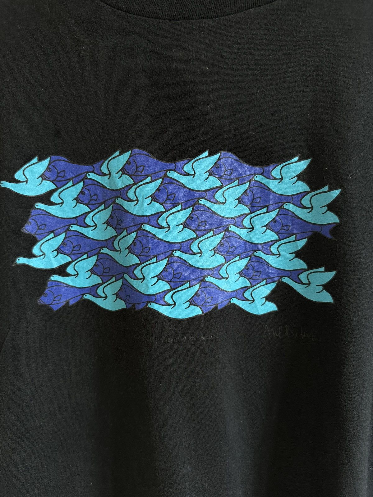 Vintage VINTAGE 90s M.C.ESCHER FISH BIRD TEE Size US XL / EU 56 / 4 - 2 Thumbnail