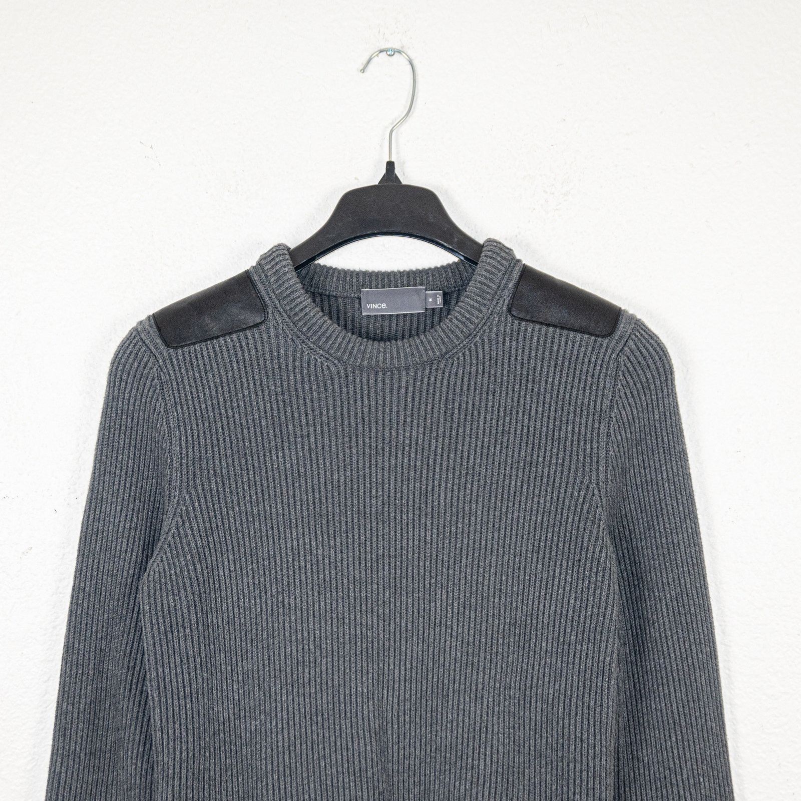 Vince Vince Ribbed knit Crew Sweater leather shoulder patch M Size US M / EU 48-50 / 2 - 5 Thumbnail