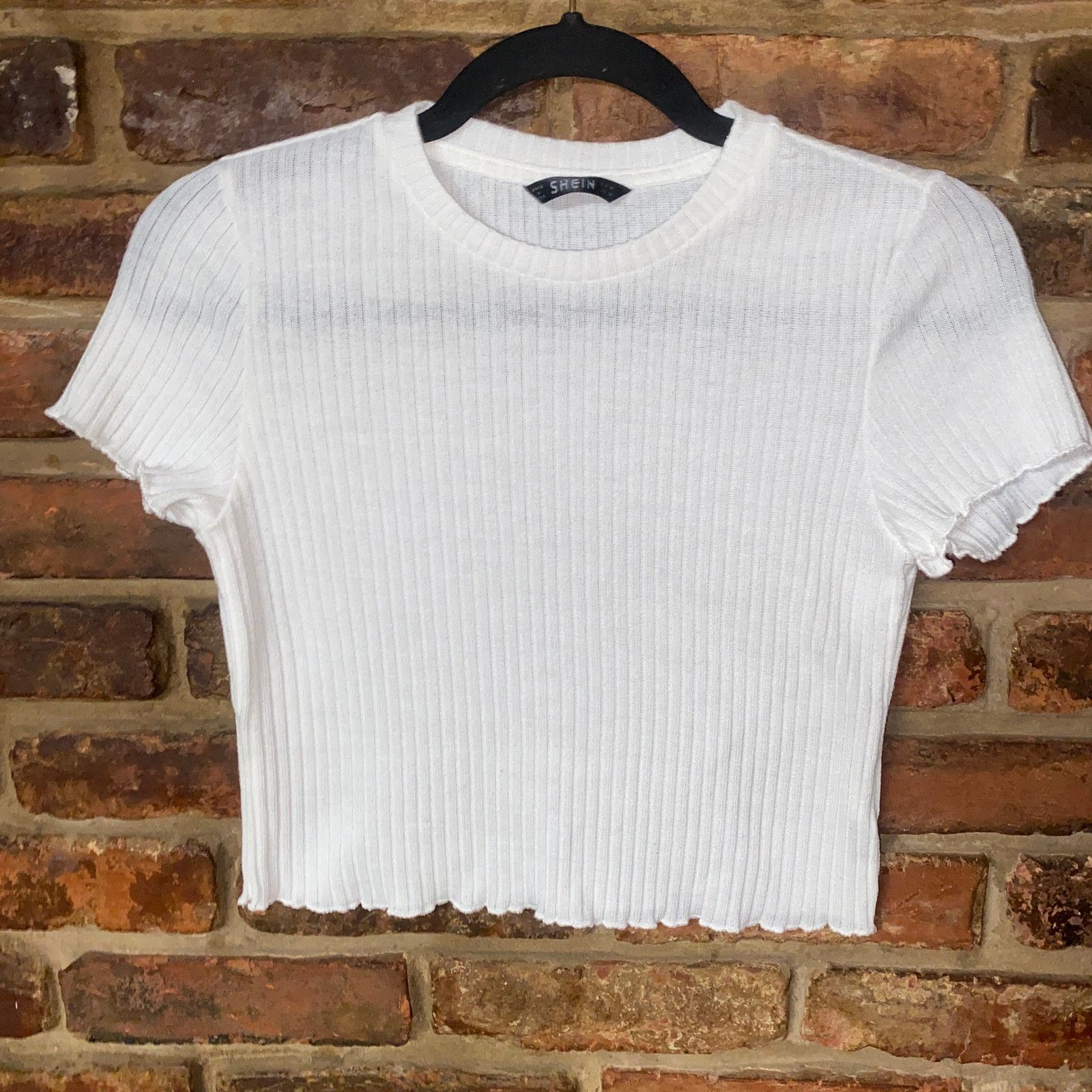 Shein SheIn White Ribbed Knit Ruffled Short Sleeve Crop Top Medium Size M / US 6-8 / IT 42-44 - 1 Thumbnail
