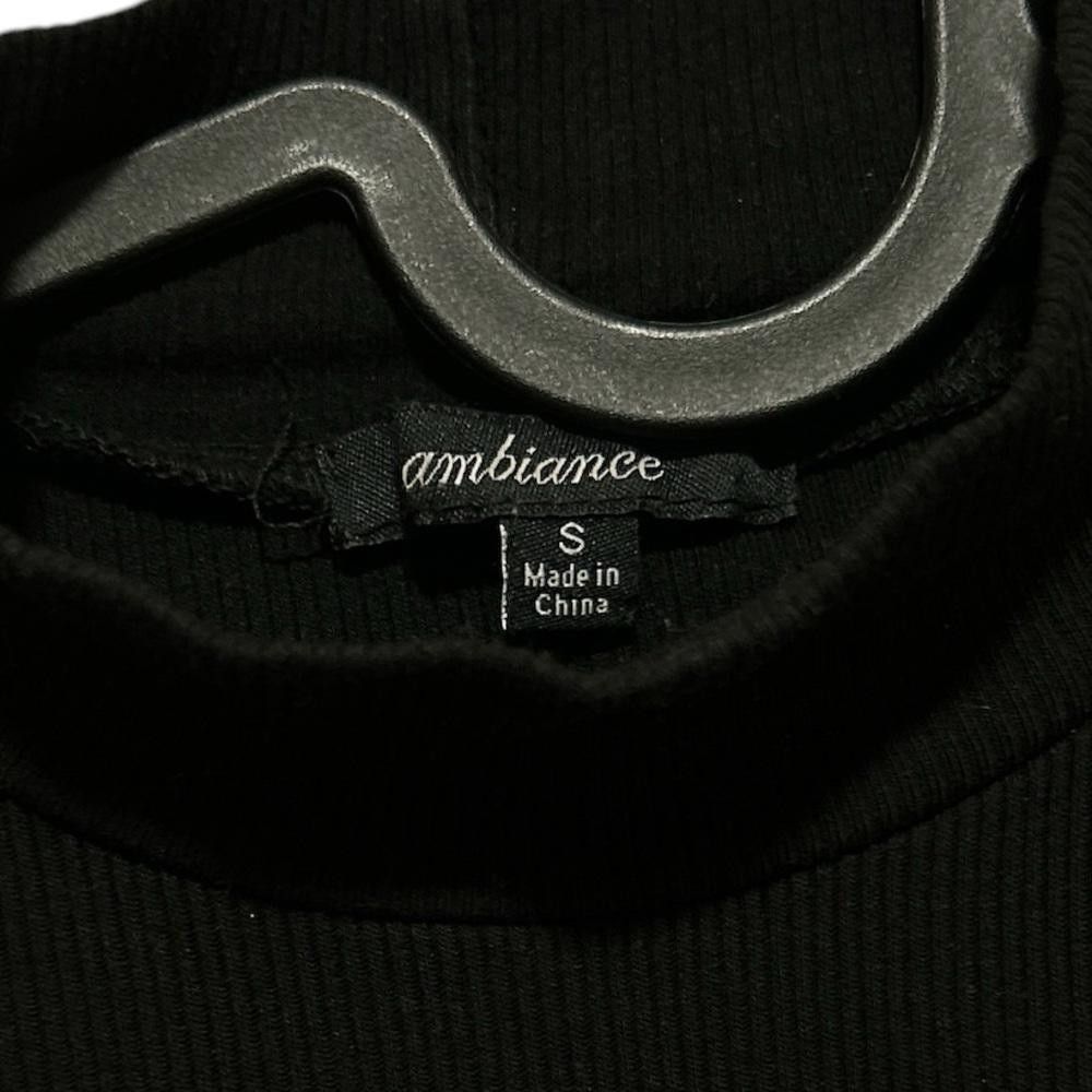 Designer Ambiance Black Ribbed Mock Neck Cropped Long Sleeve Top Size S / US 4 / IT 40 - 2 Thumbnail