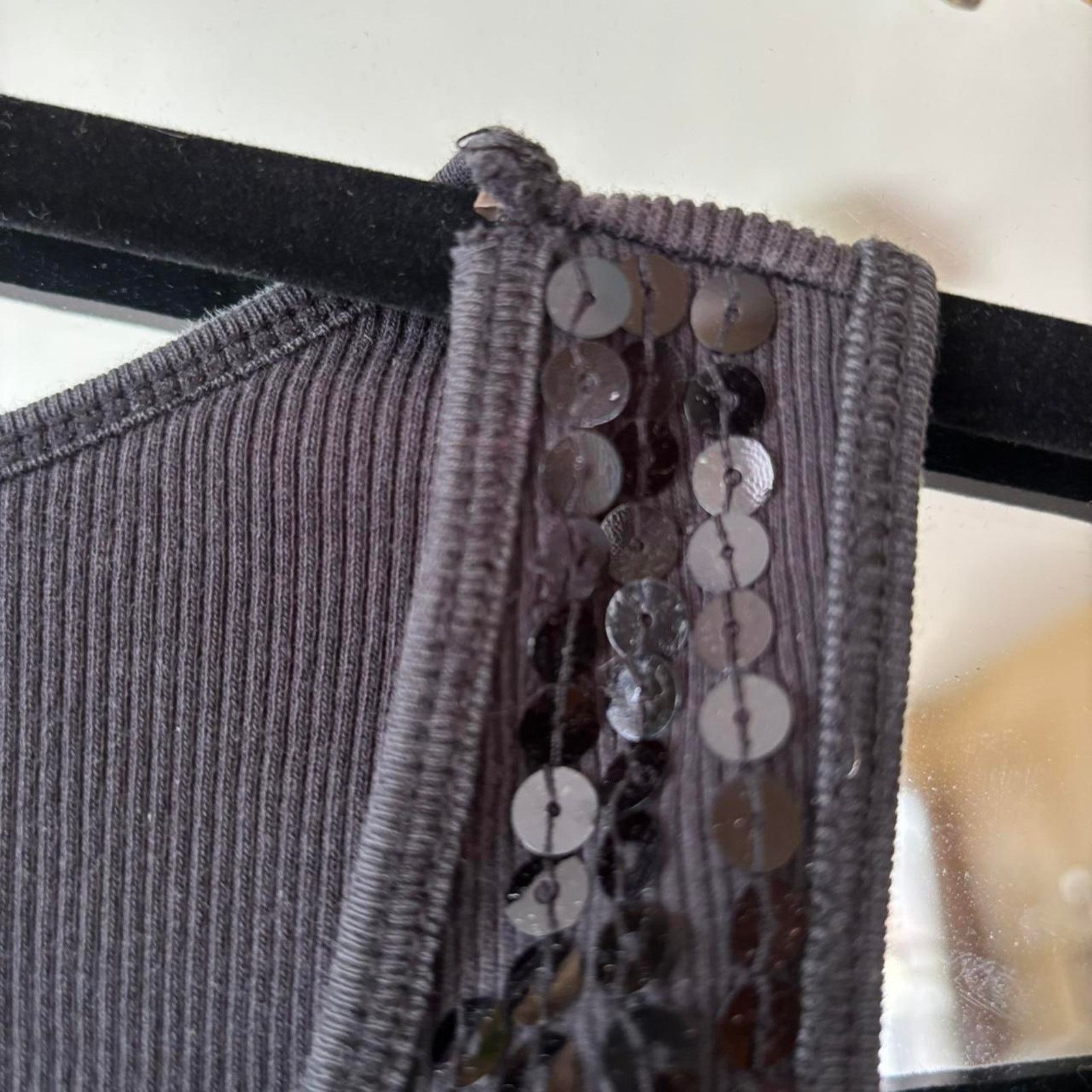 Express Vintage Express Black Sequin Tank Top Medium Y2K NYE Party Size M / US 6-8 / IT 42-44 - 5 Thumbnail