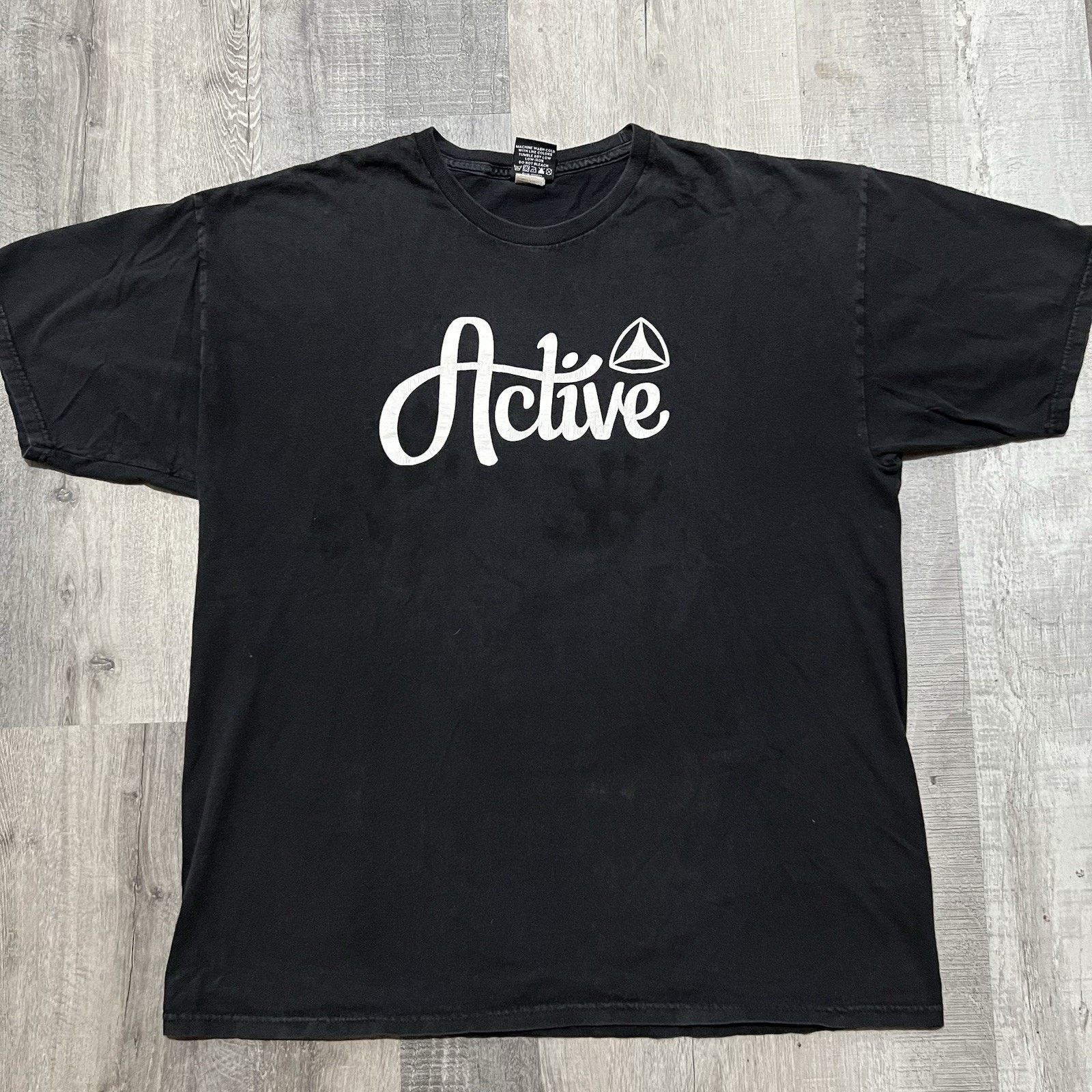 Vintage VTG Active Ride Shop Black Distressed Skater Logo T Shirt Size US XL / EU 56 / 4 - 1 Thumbnail