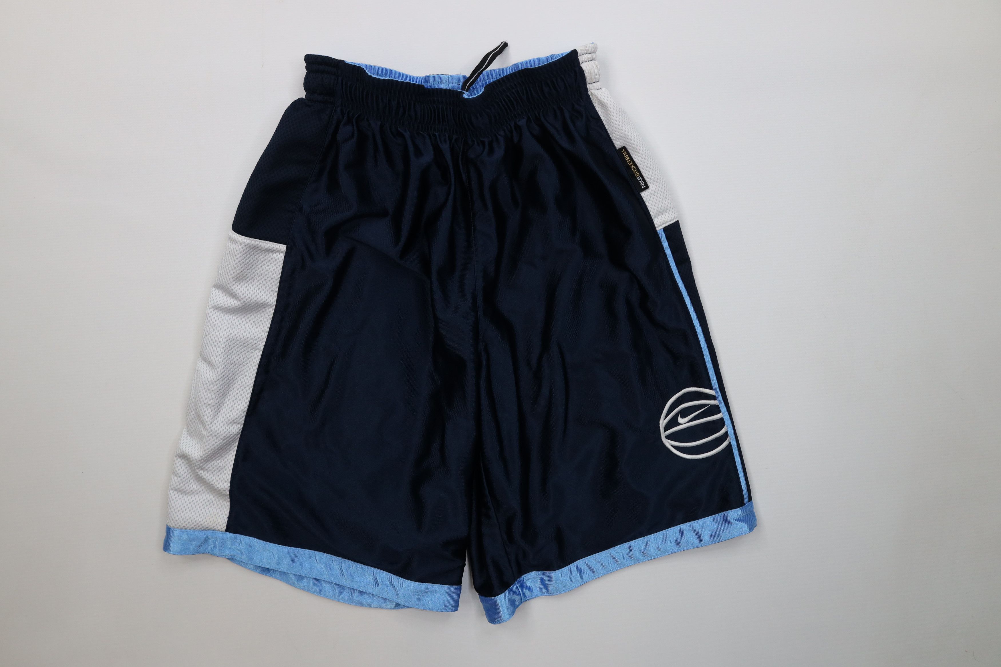 Nike Vintage 90s Y2K Nike Reversible Silky Basketball Shorts Size 24" / US 00 / IT 34 - 11 Thumbnail