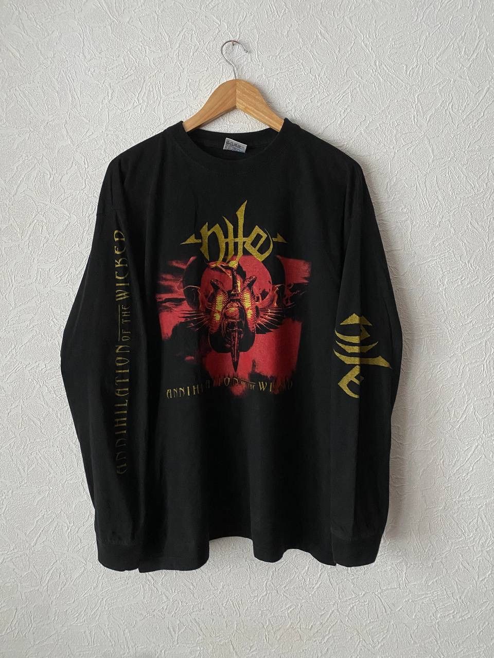 Band Tees Vintage Nile Annihilation of the Wicked 2005 Tour Longsleeve Size US XL / EU 56 / 4 - 1 Thumbnail
