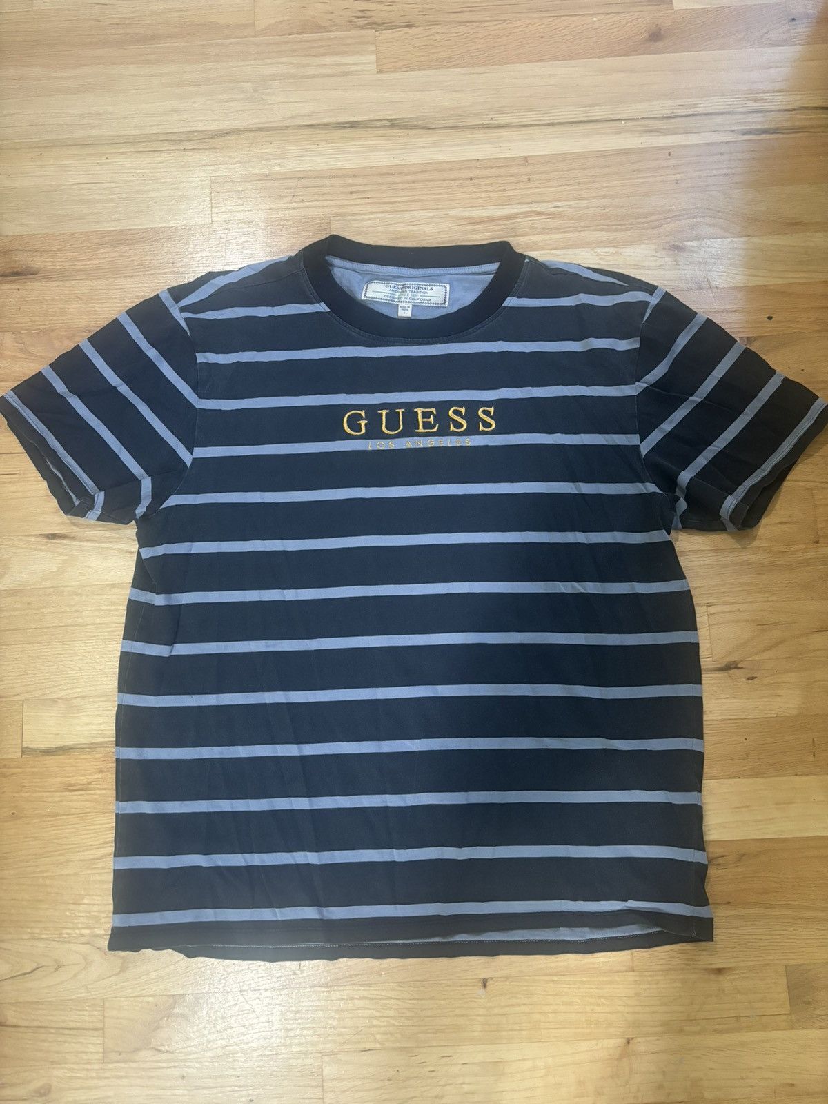 Guess Guess T- Shirt Size US L / EU 52-54 / 3 - 1 Thumbnail