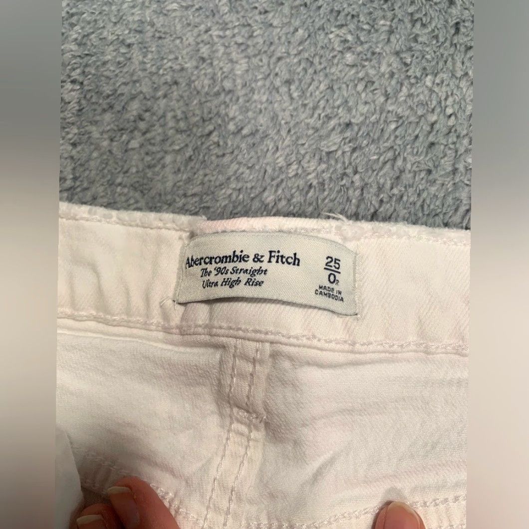 Abercrombie & Fitch VINTAGE Abercrombie & Fitch White 90s Straight Ultra High Rise Jeans 0 Women Regular White Mom Jeans 25/0R Womens Size 25" / US 0 / IT 36 - 5 Thumbnail