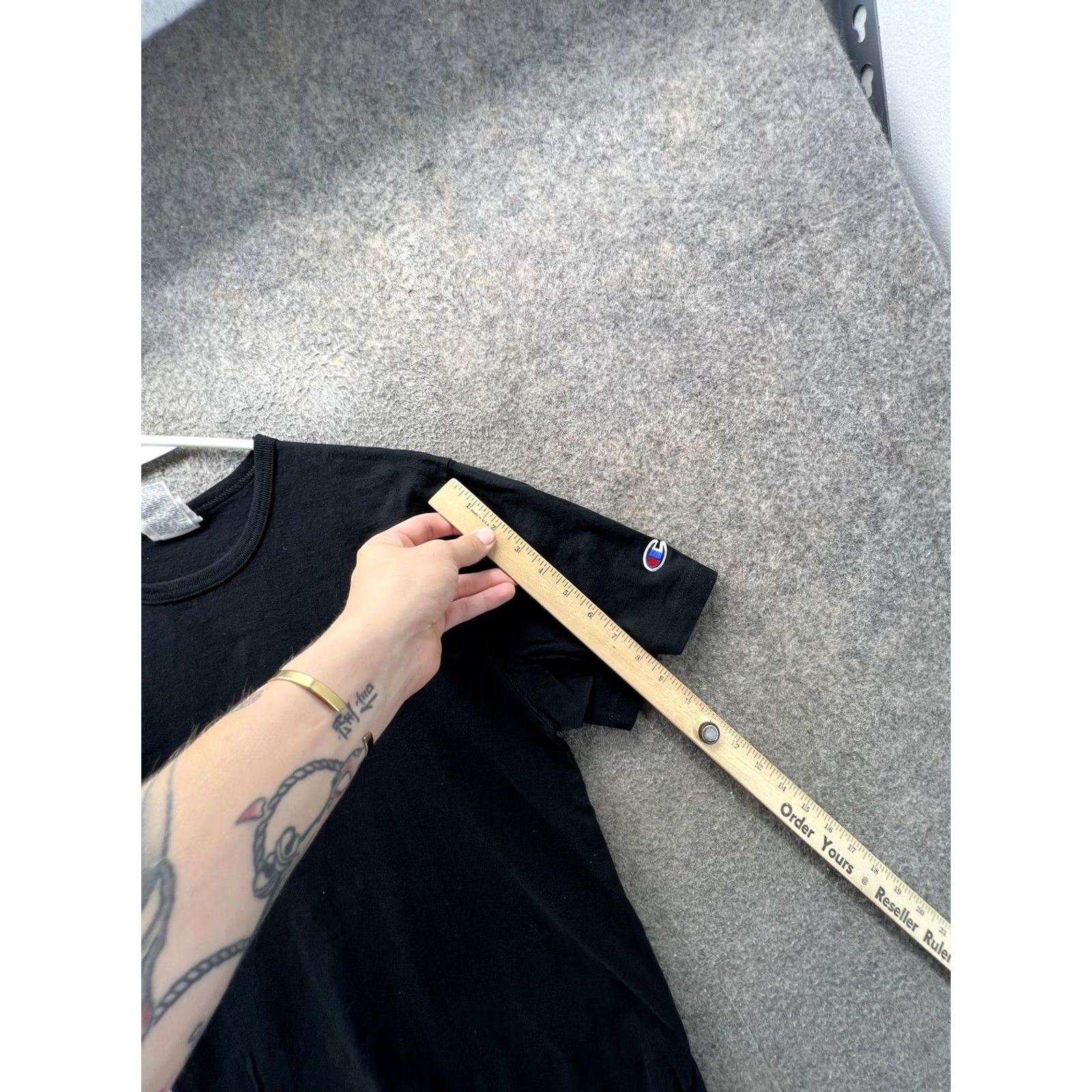 Champion Champion Shirt Mens Small Black C Logo Tee Short Sleeve Cotton Vintage Regular Size Small Mens Womens Boys Girls Size US S / EU 44-46 / 1 - 6 Thumbnail